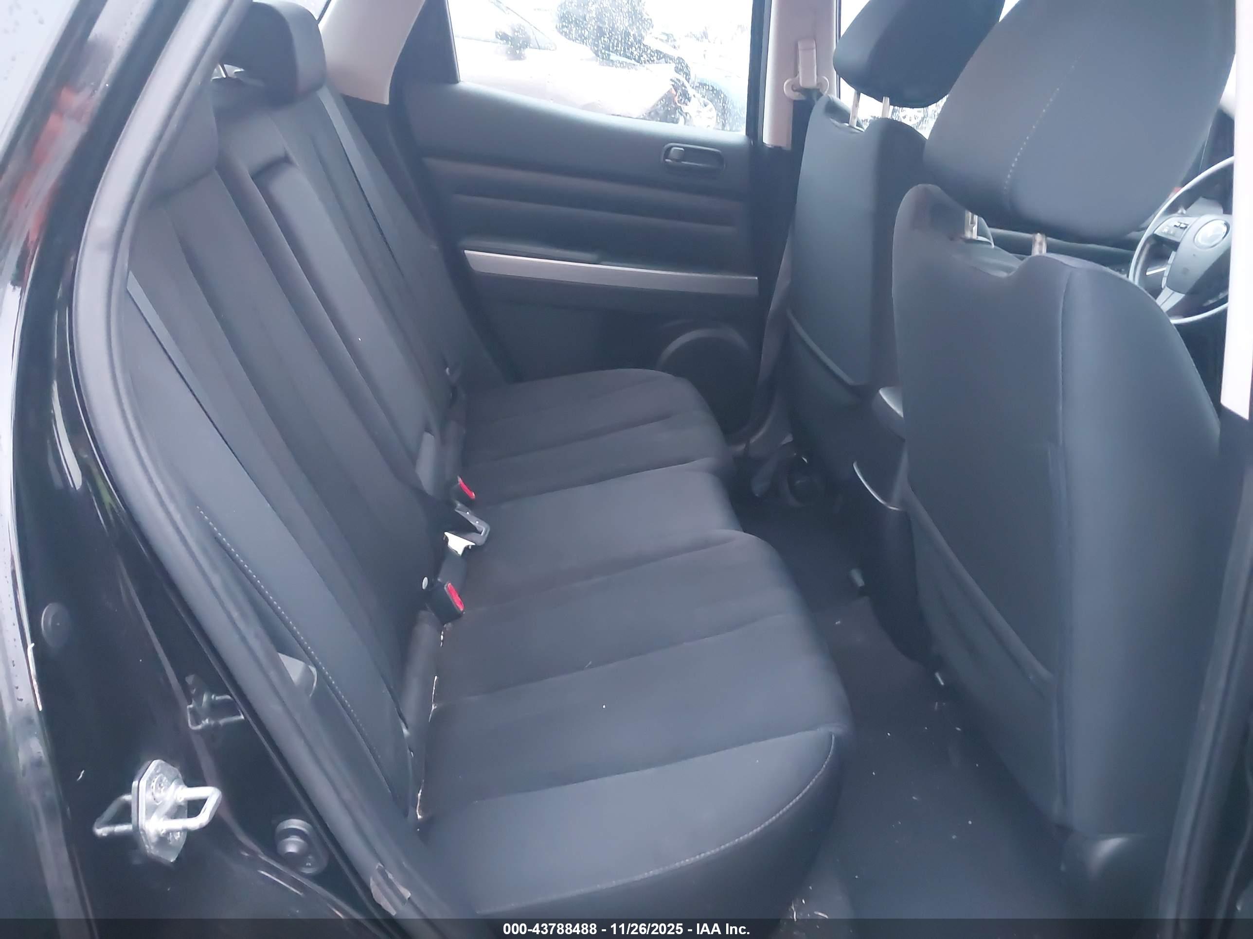 MAZDA CX-7 image 8