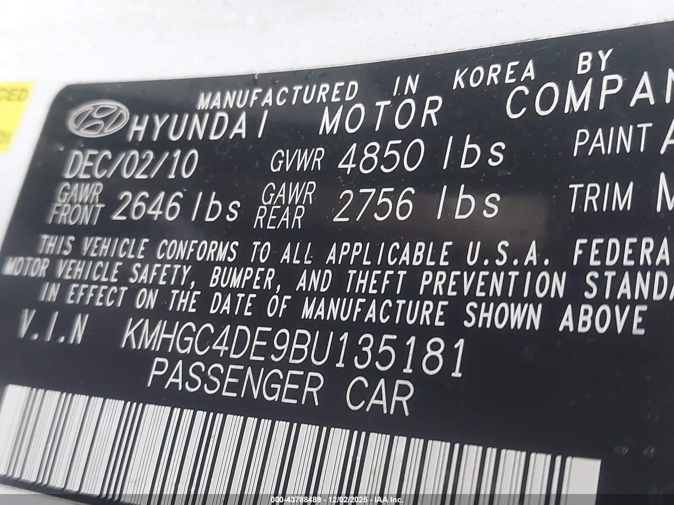 HYUNDAI GENESIS image 9