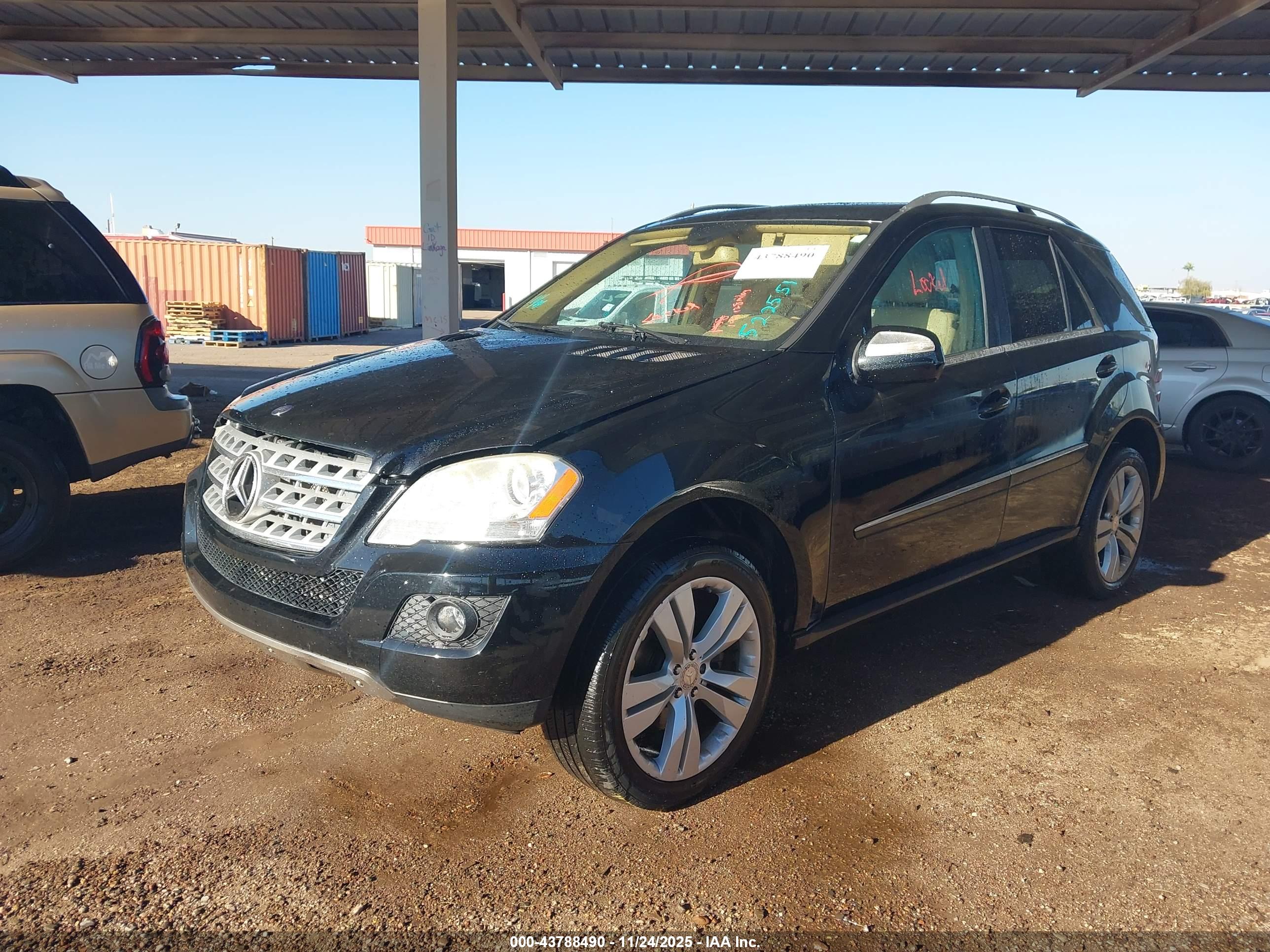 MERCEDES-BENZ ML image 2