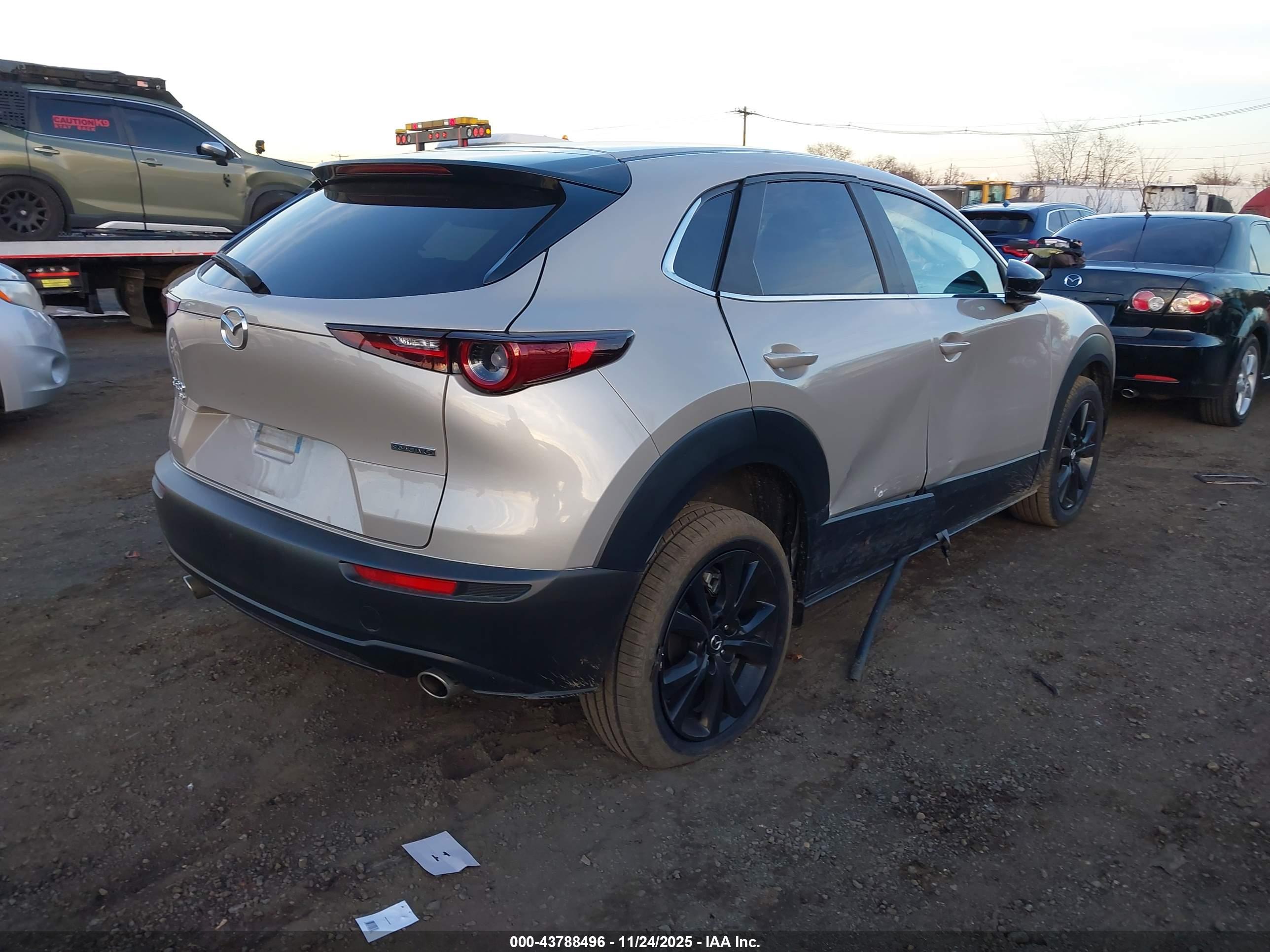 MAZDA CX-30 image 4