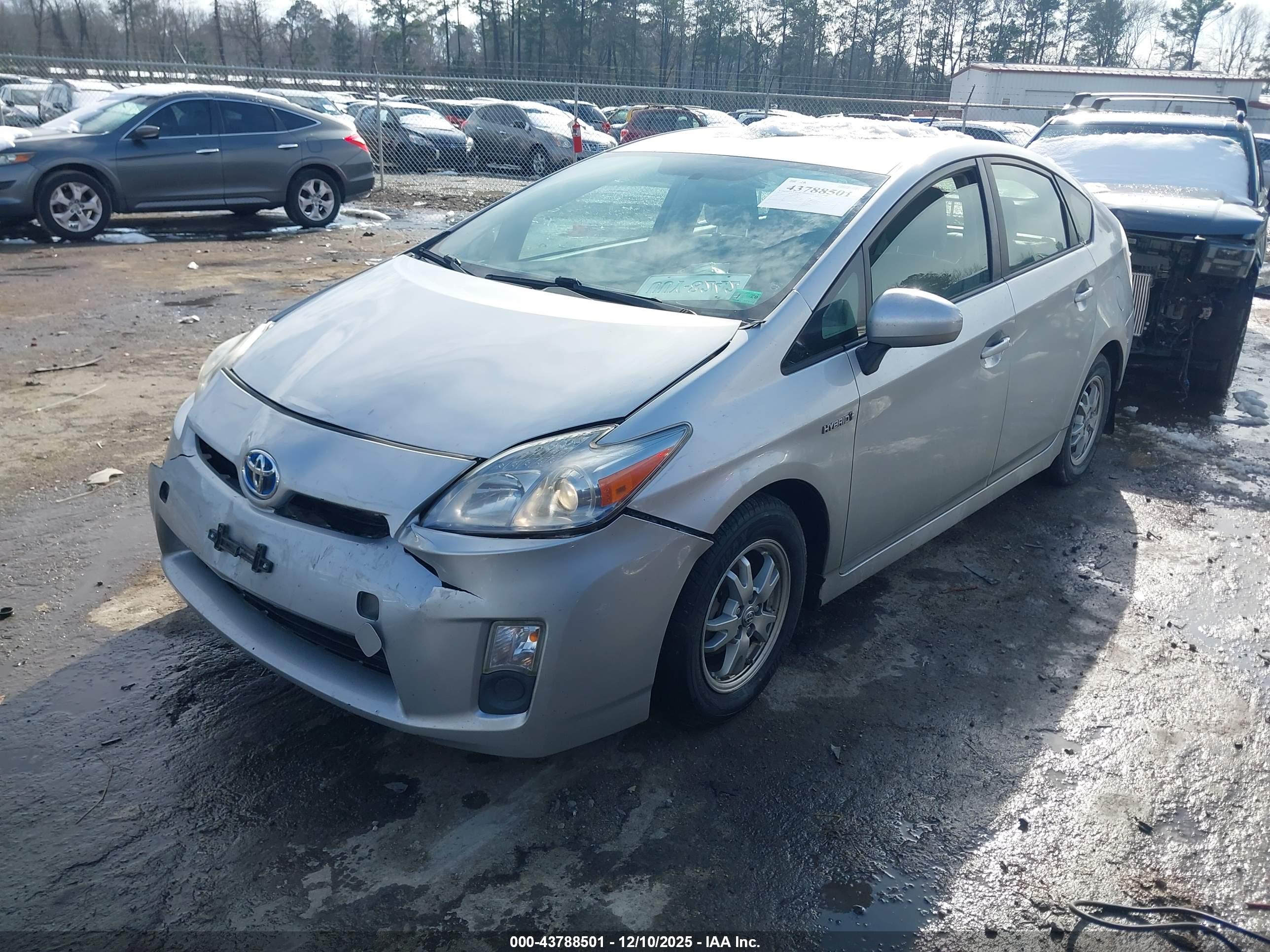 TOYOTA PRIUS image 2