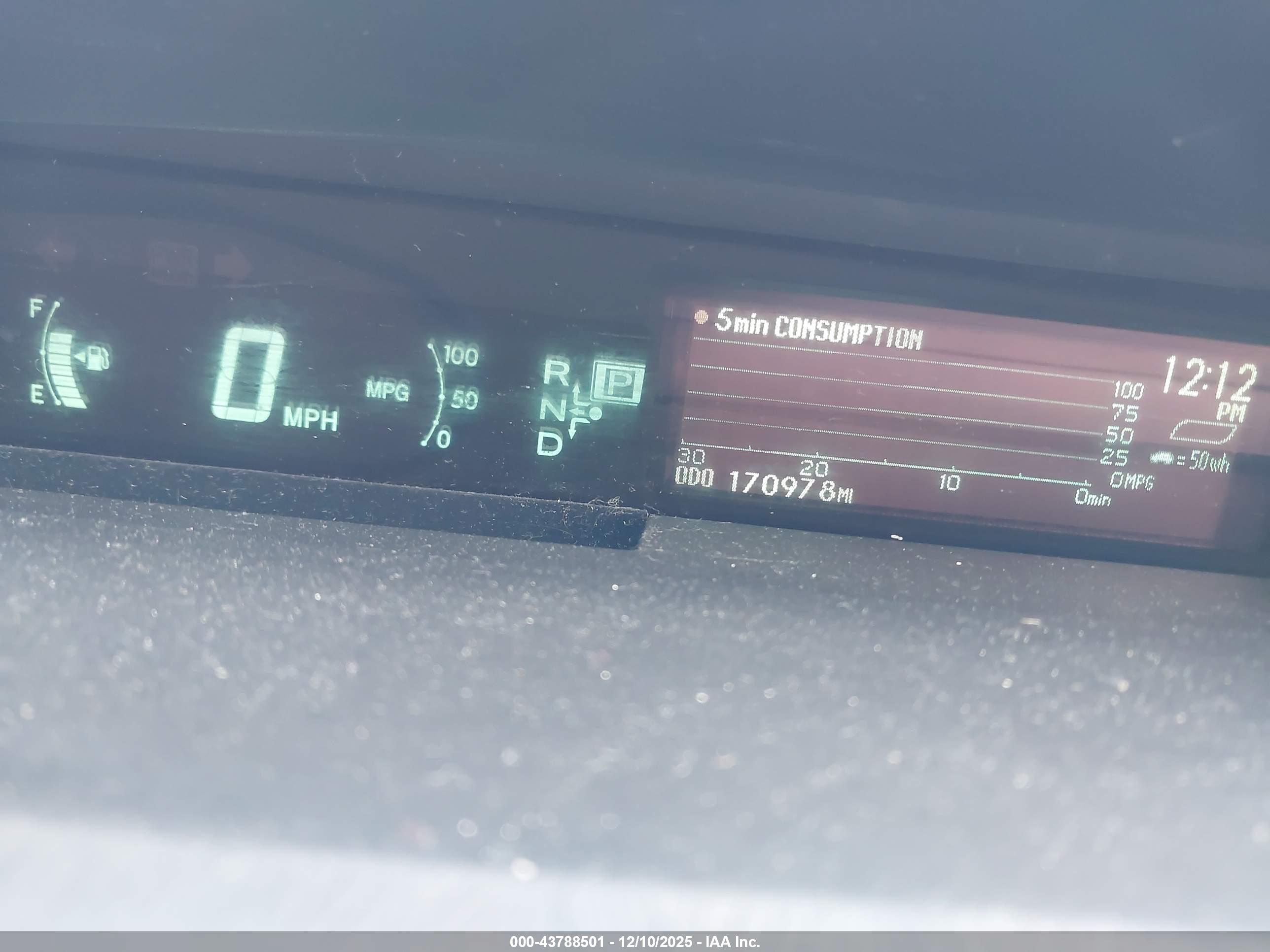 TOYOTA PRIUS image 7