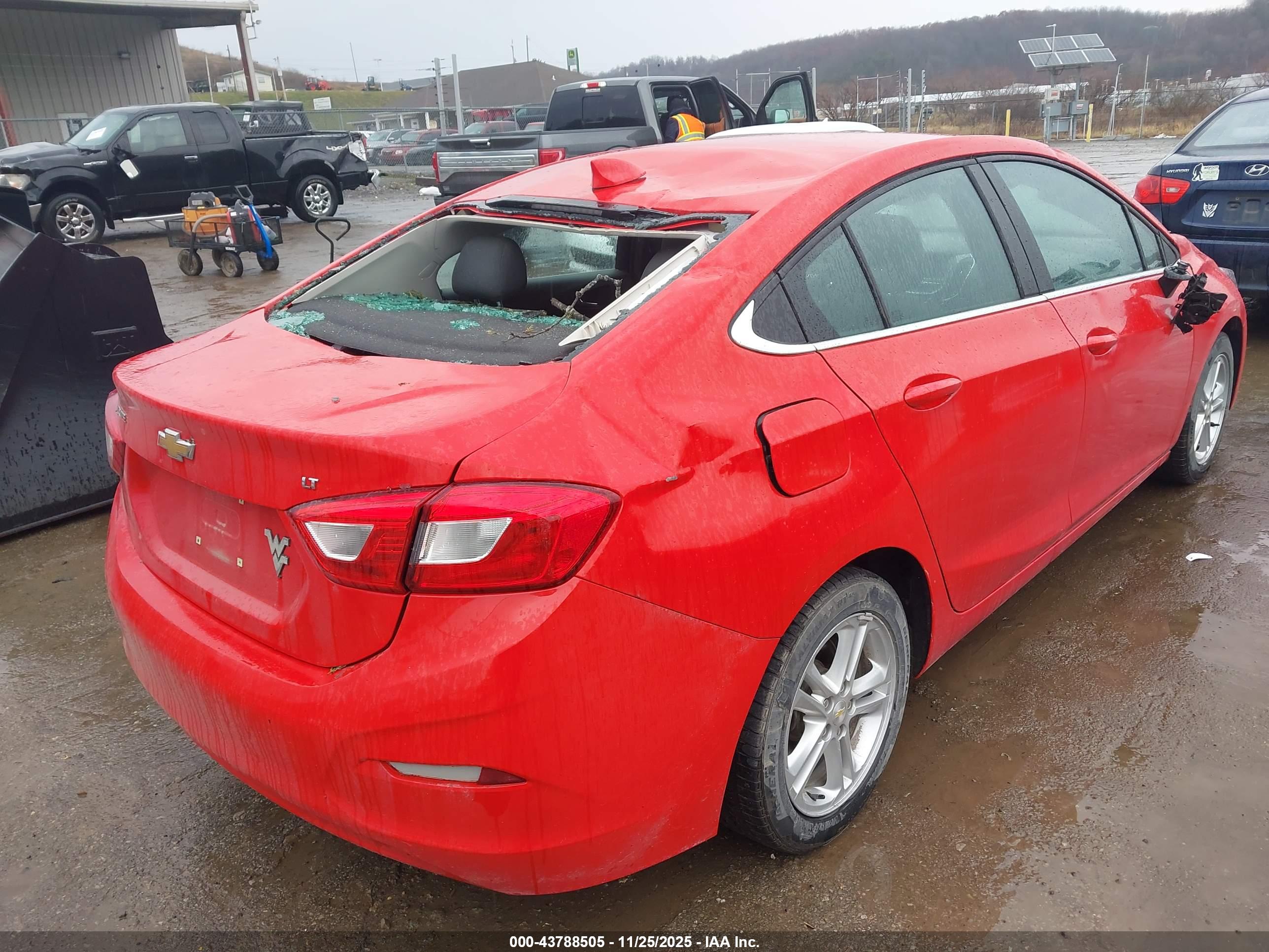 CHEVROLET CRUZE image 4