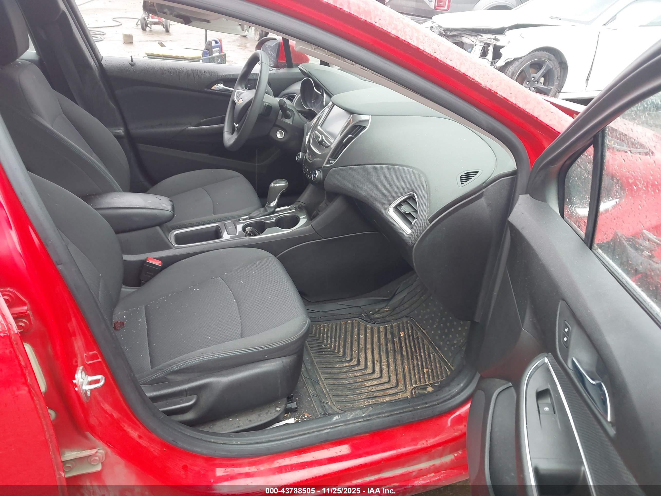 CHEVROLET CRUZE image 5