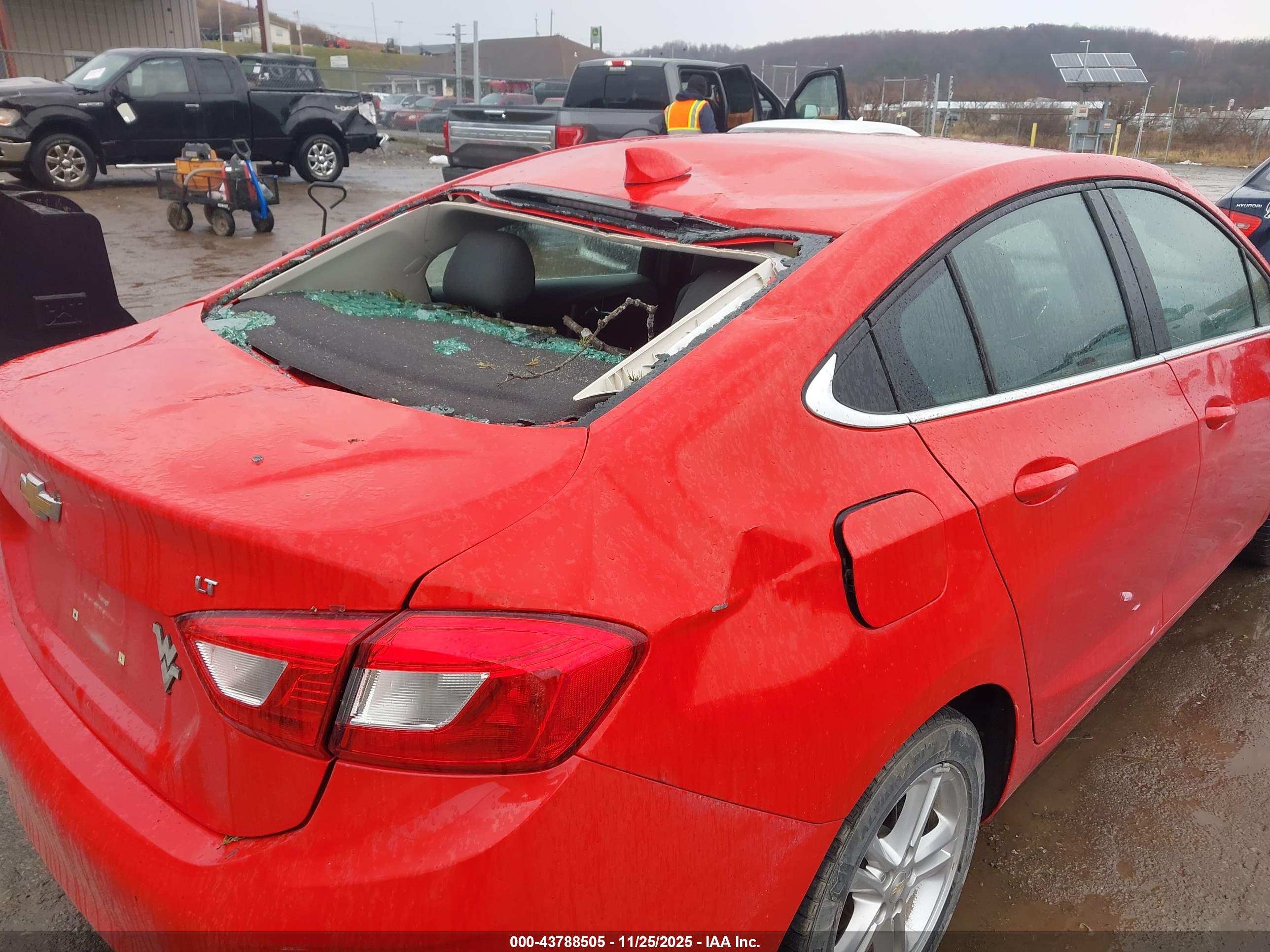 CHEVROLET CRUZE image 6