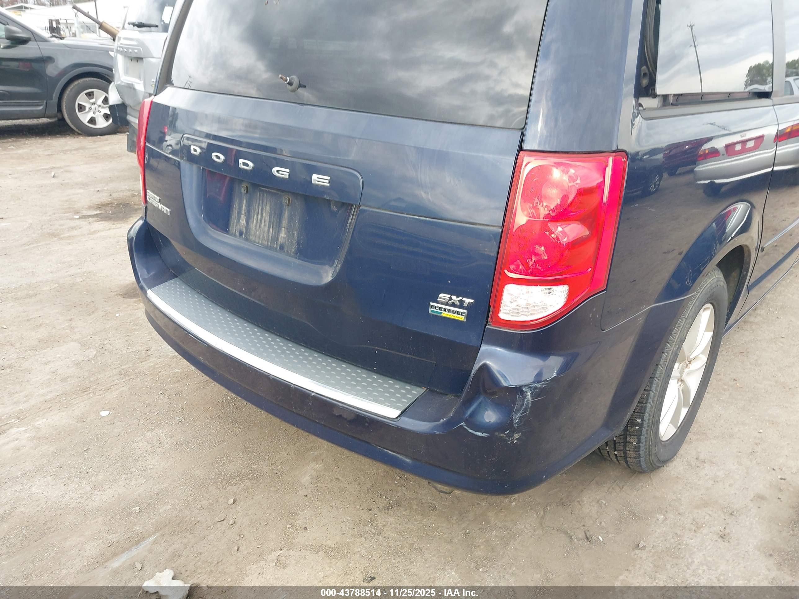 DODGE GRAND image 6