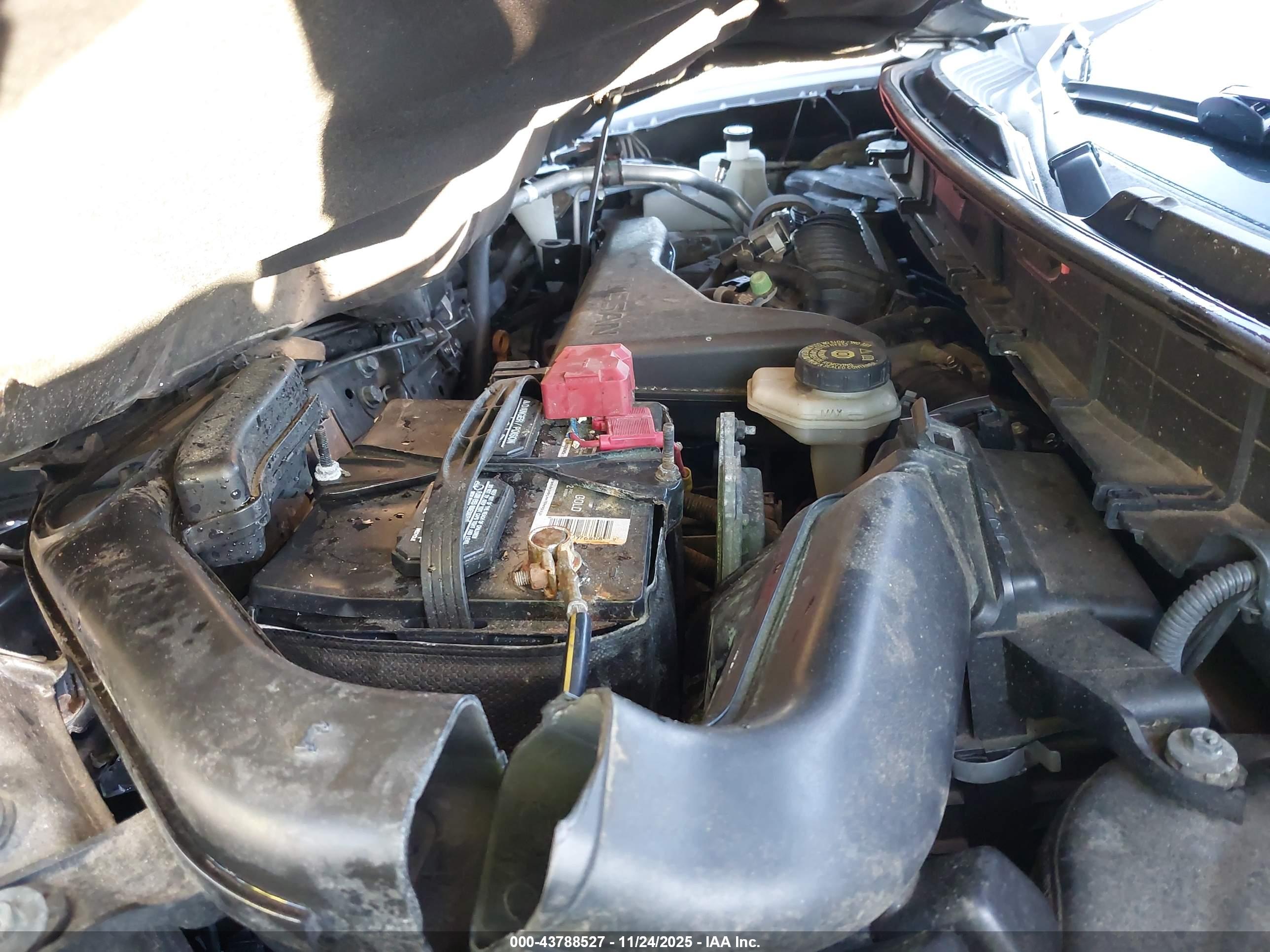 NISSAN ROGUE image 10