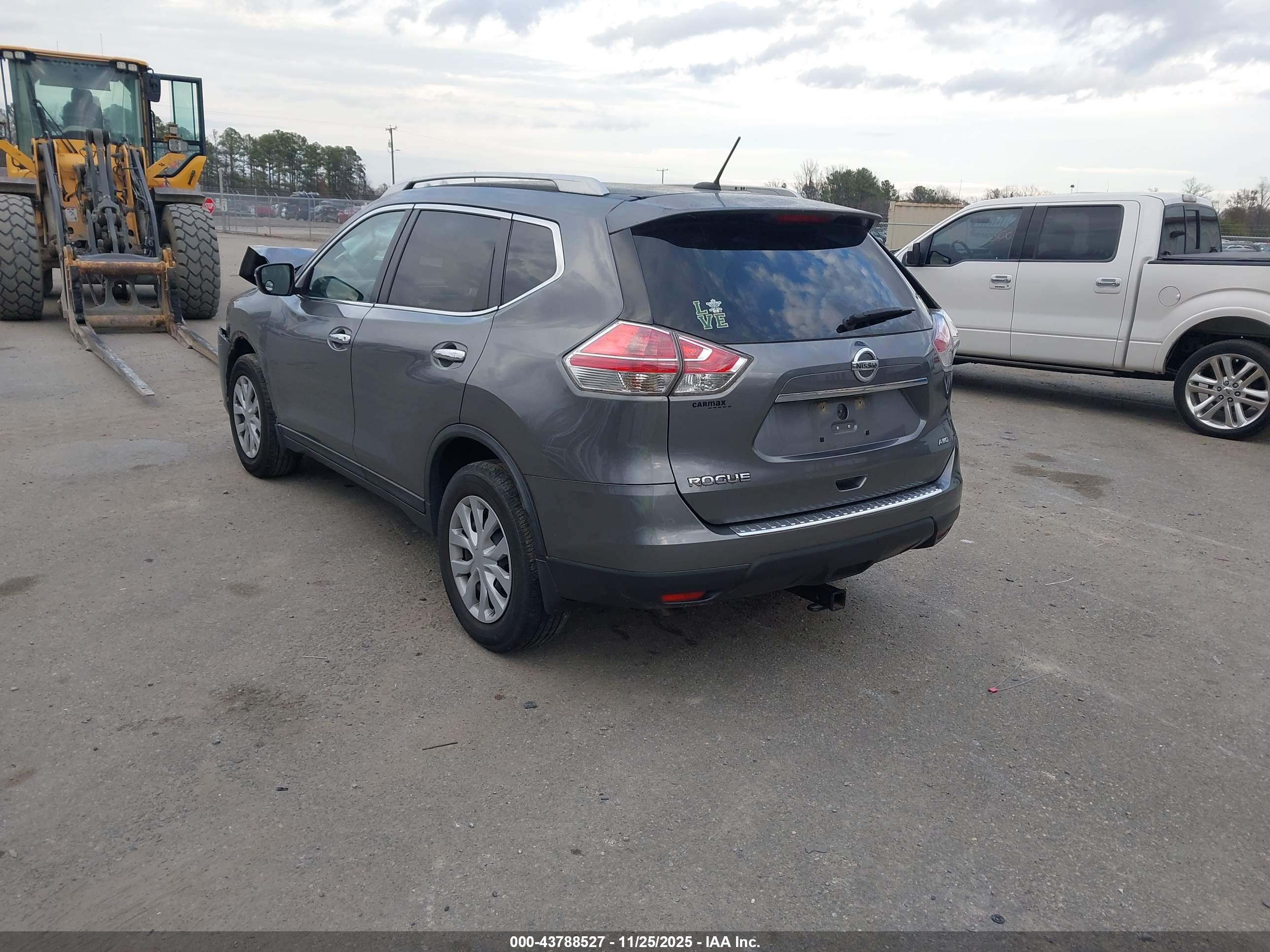 NISSAN ROGUE image 3