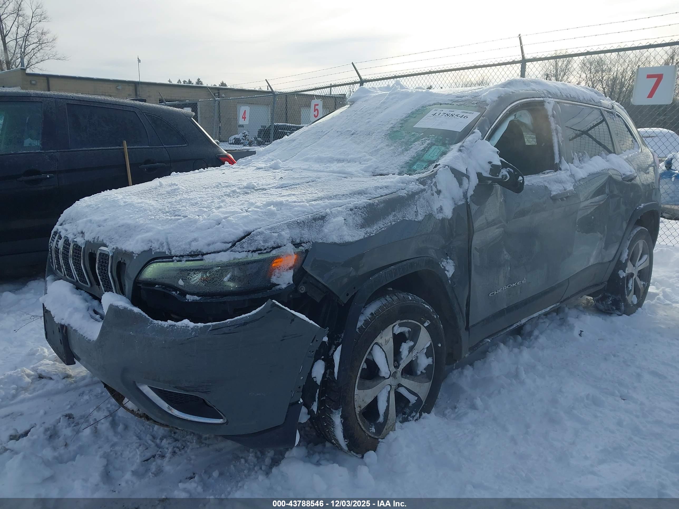 JEEP CHEROKEE image 2