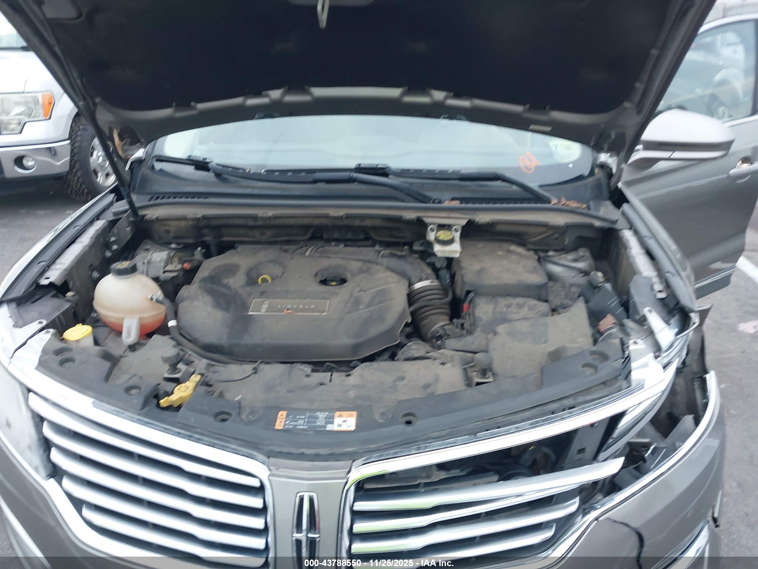 LINCOLN MKC image 10