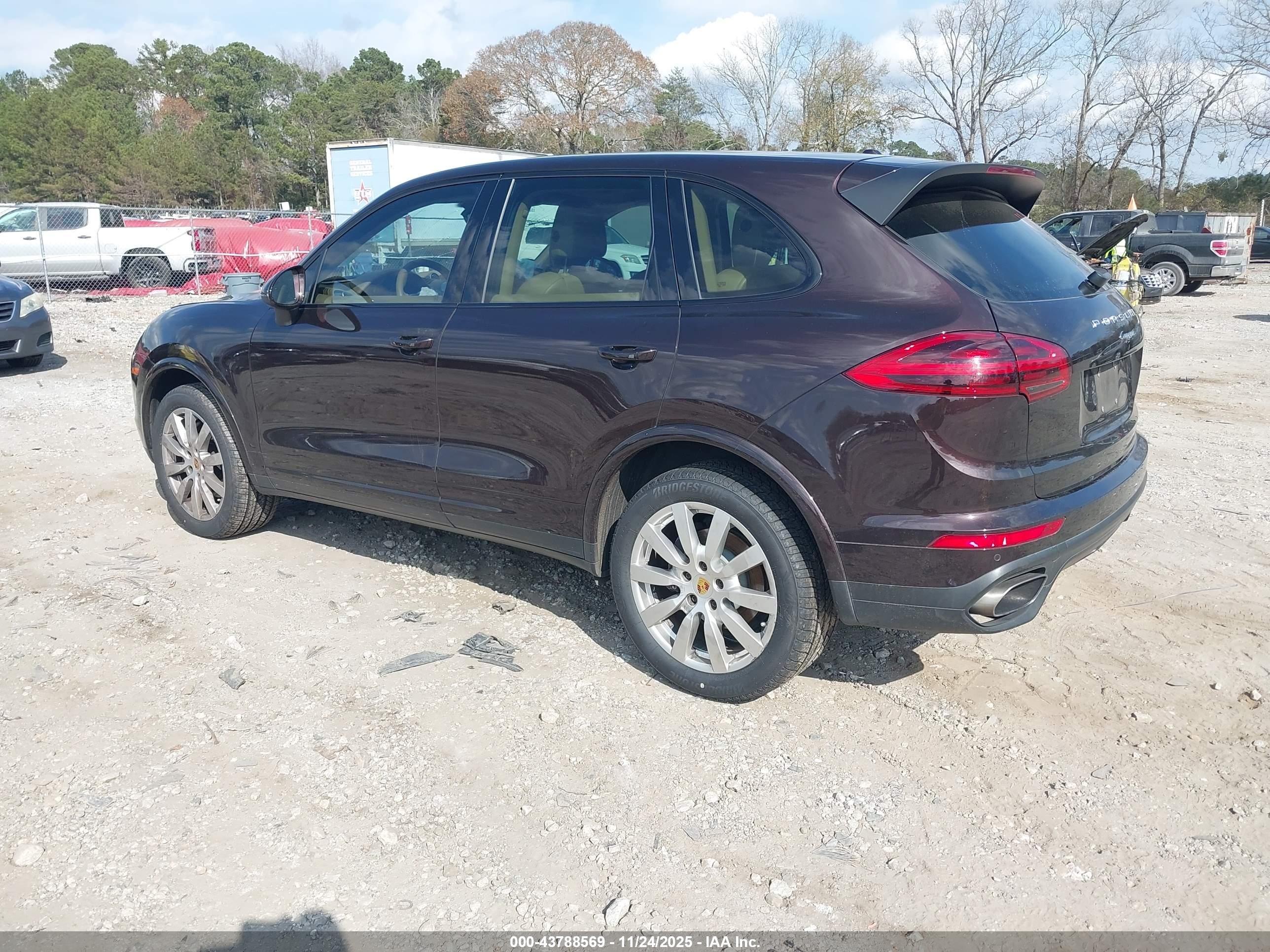 PORSCHE CAYENNE image 3