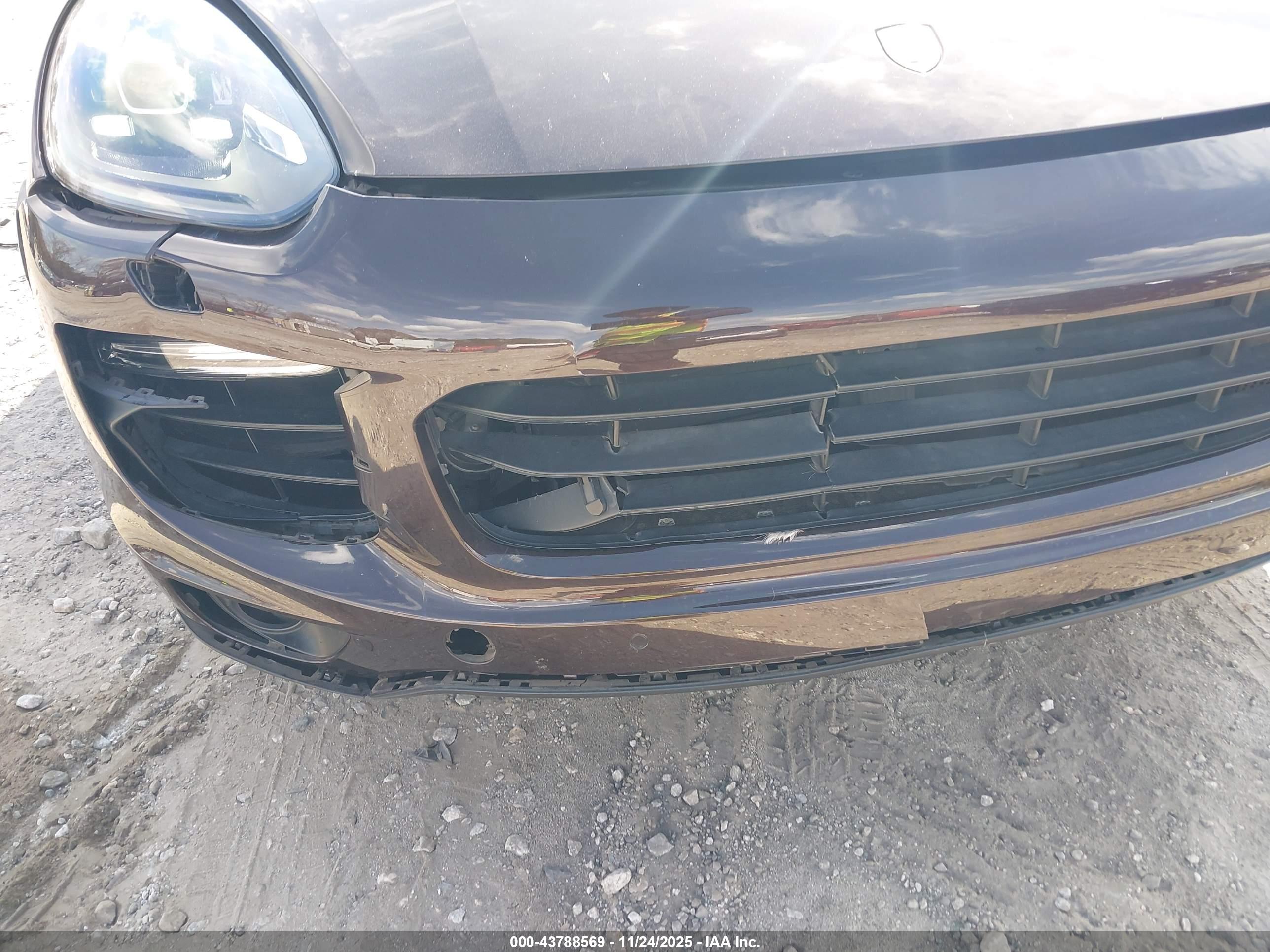 PORSCHE CAYENNE image 6