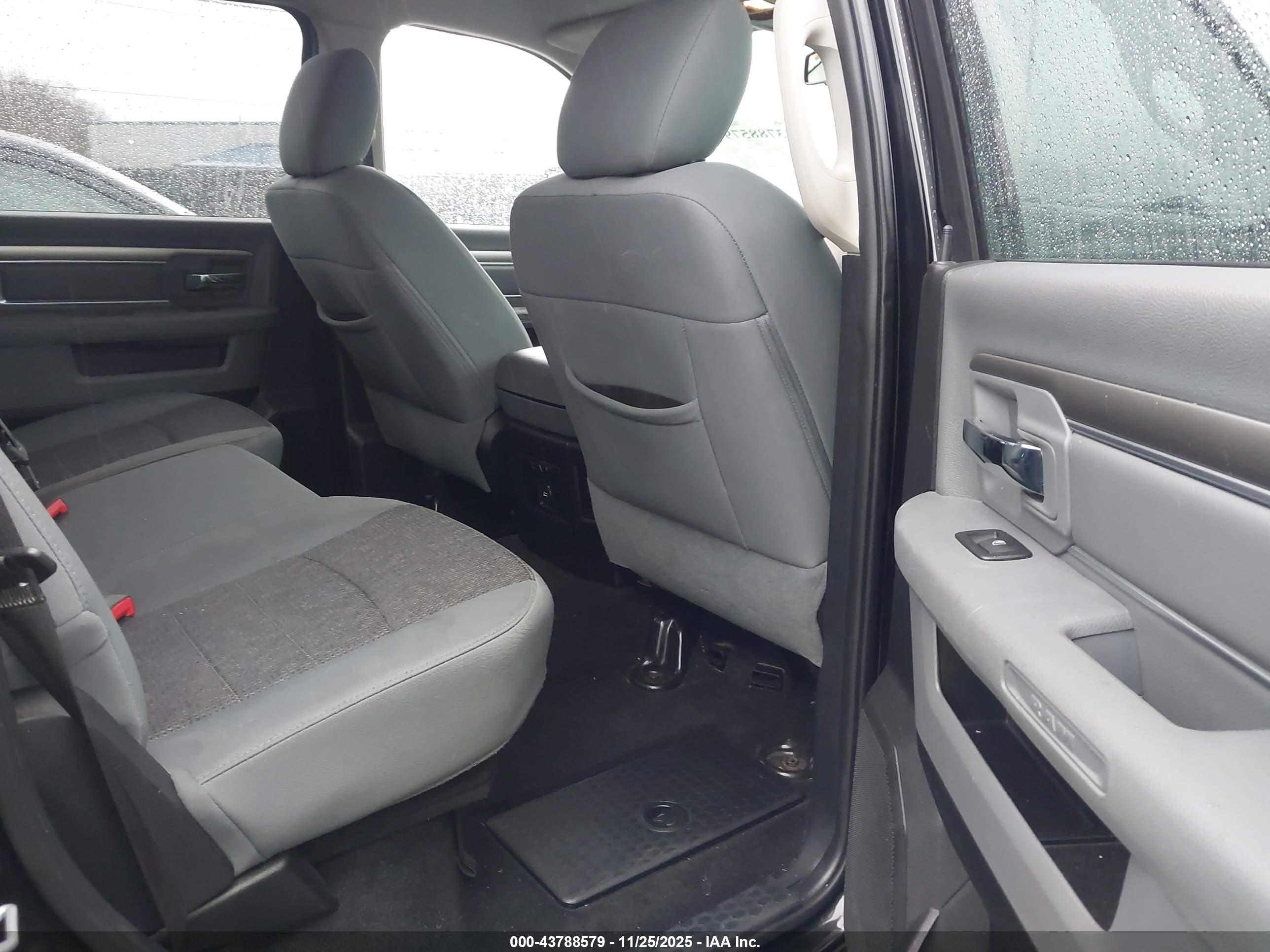 RAM 1500 image 8