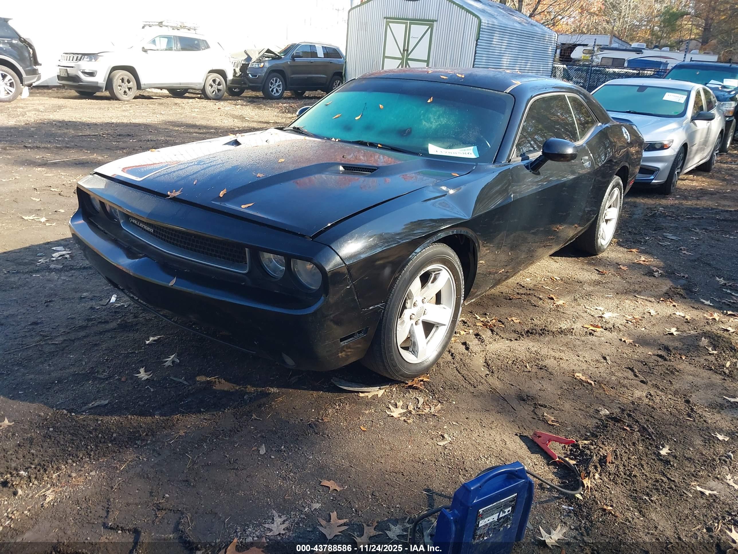 DODGE CHALLENGER image 2