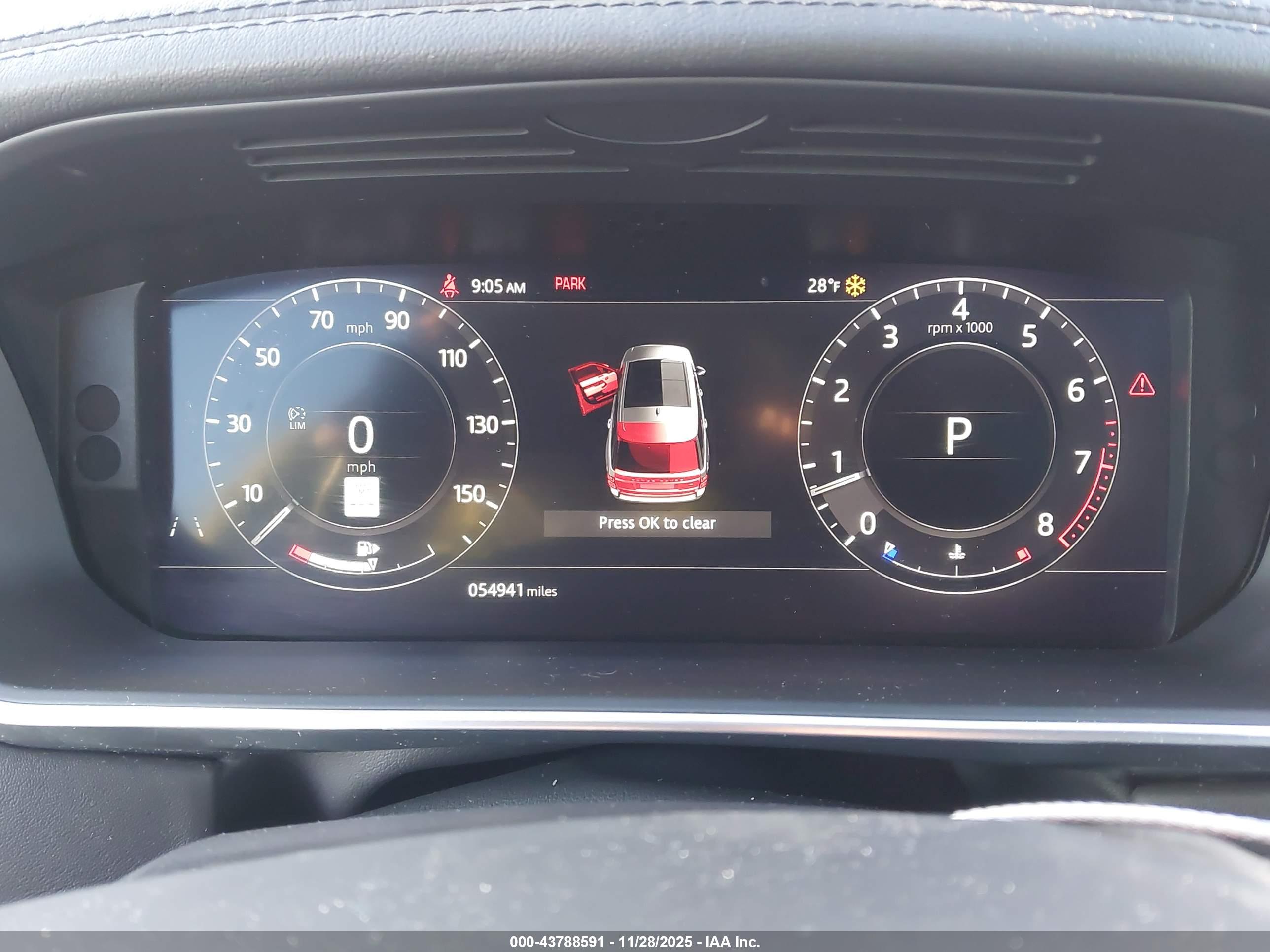LAND ROVER image 7