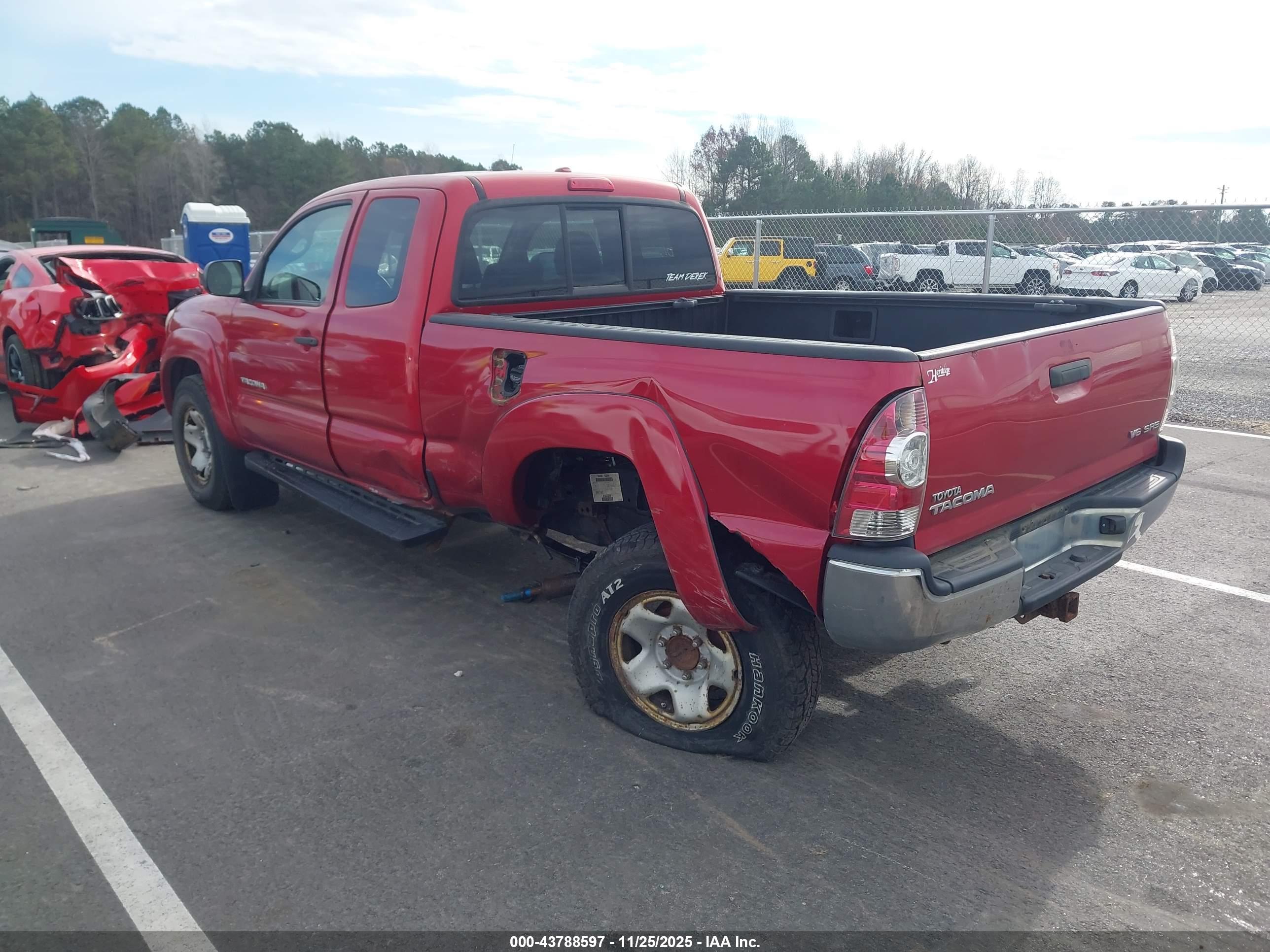 TOYOTA TACOMA image 3