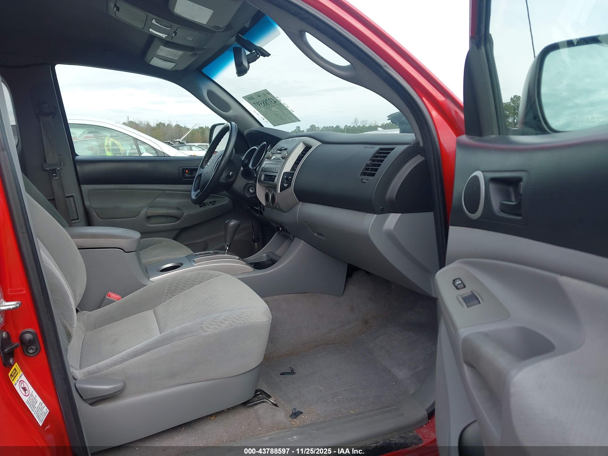 TOYOTA TACOMA image 5