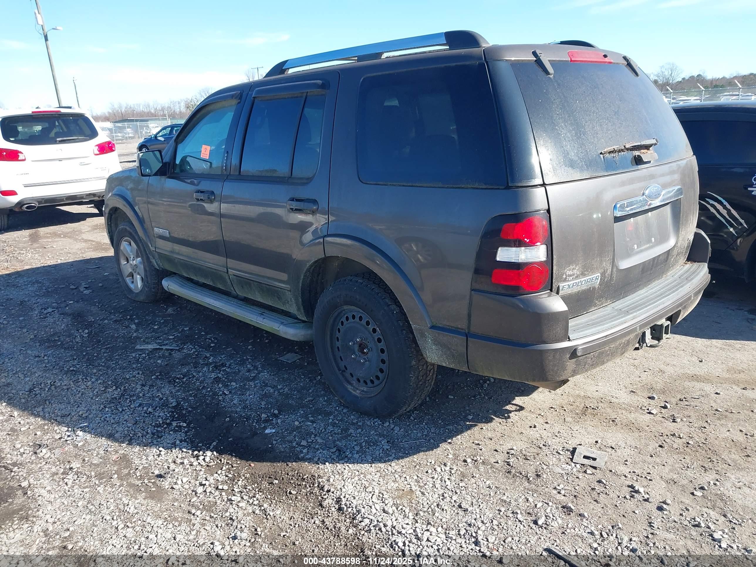 FORD EXPLORER image 3