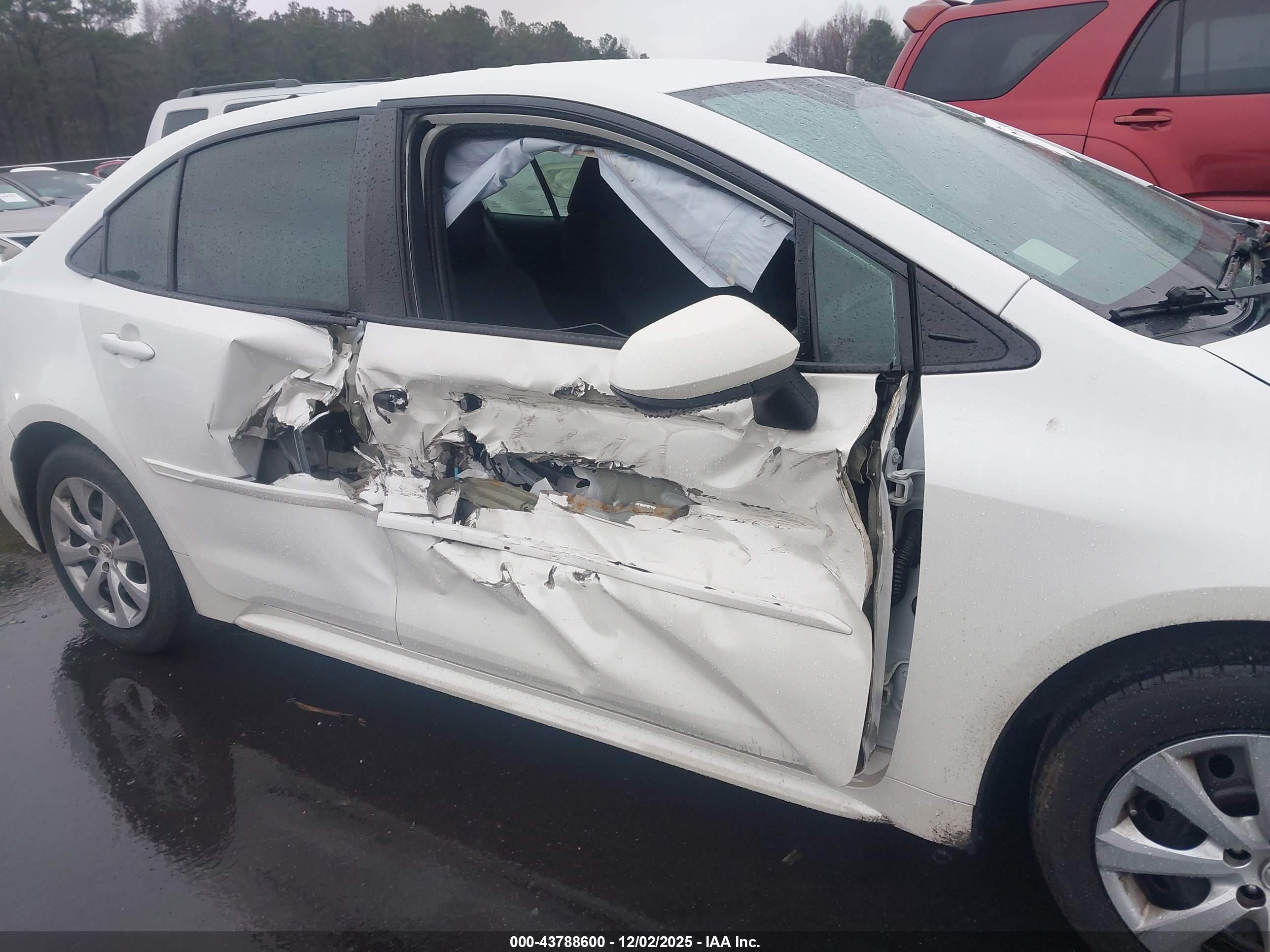 TOYOTA COROLLA image 6
