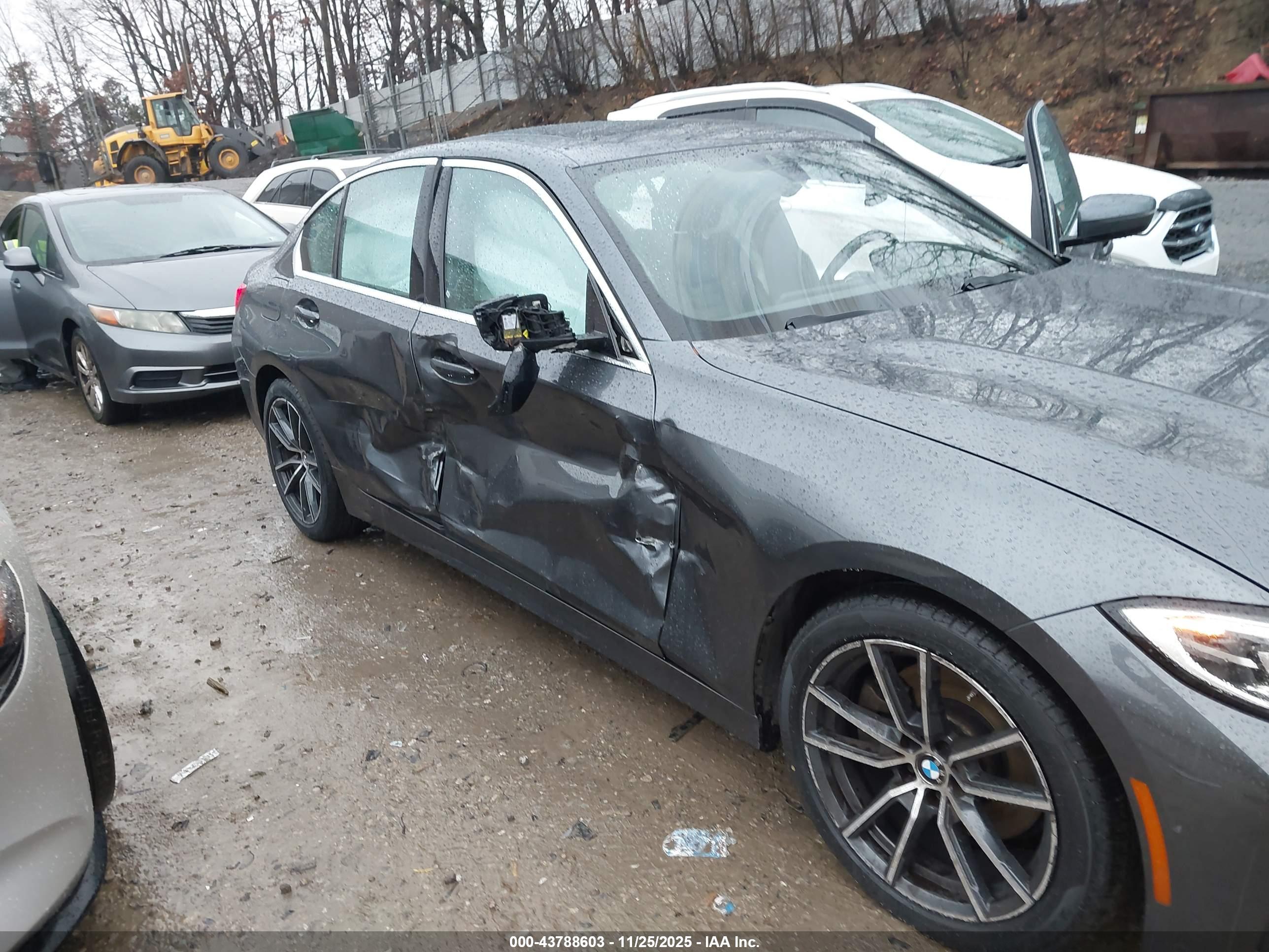 BMW 330I image 6