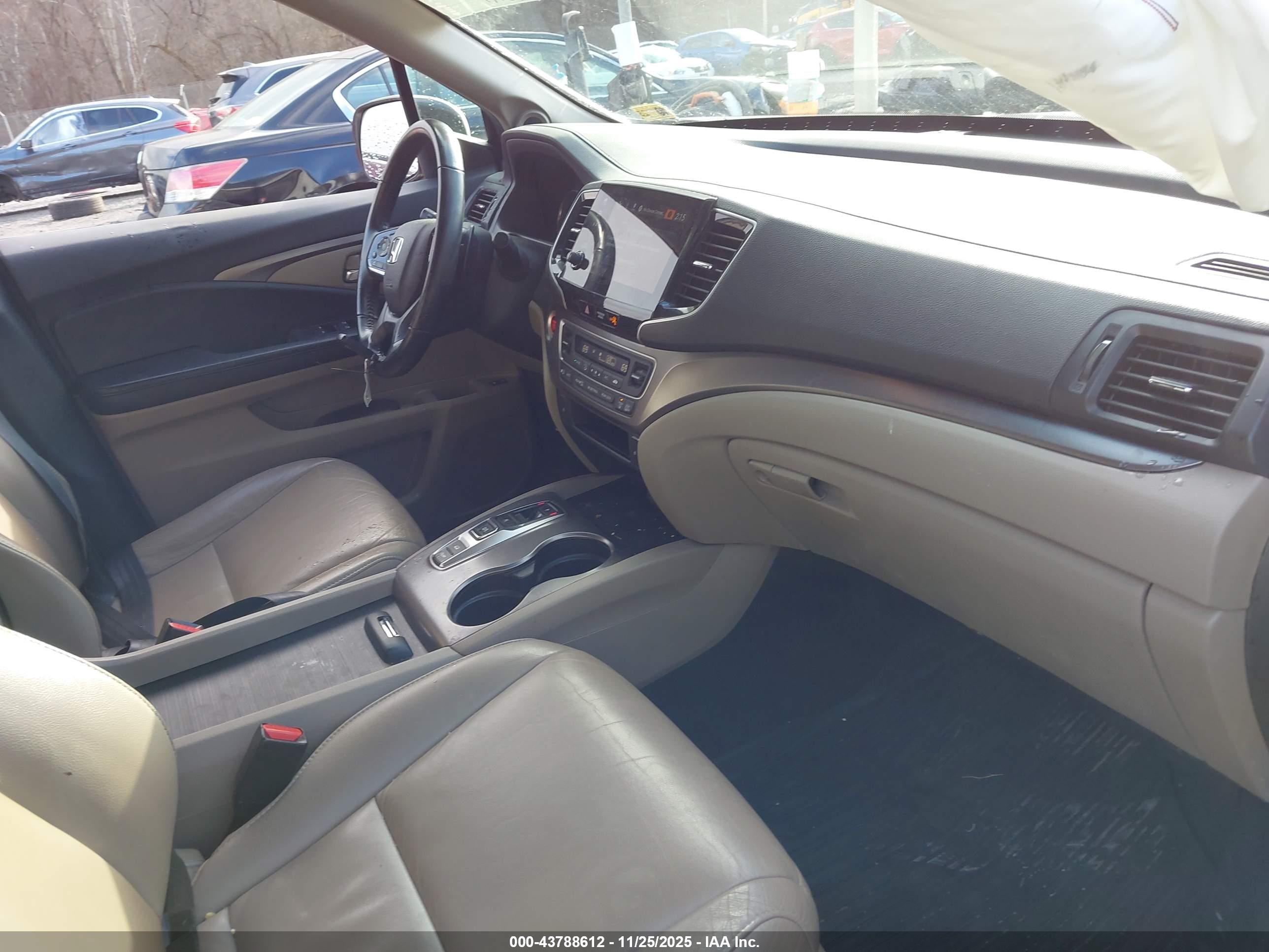 HONDA PILOT image 5