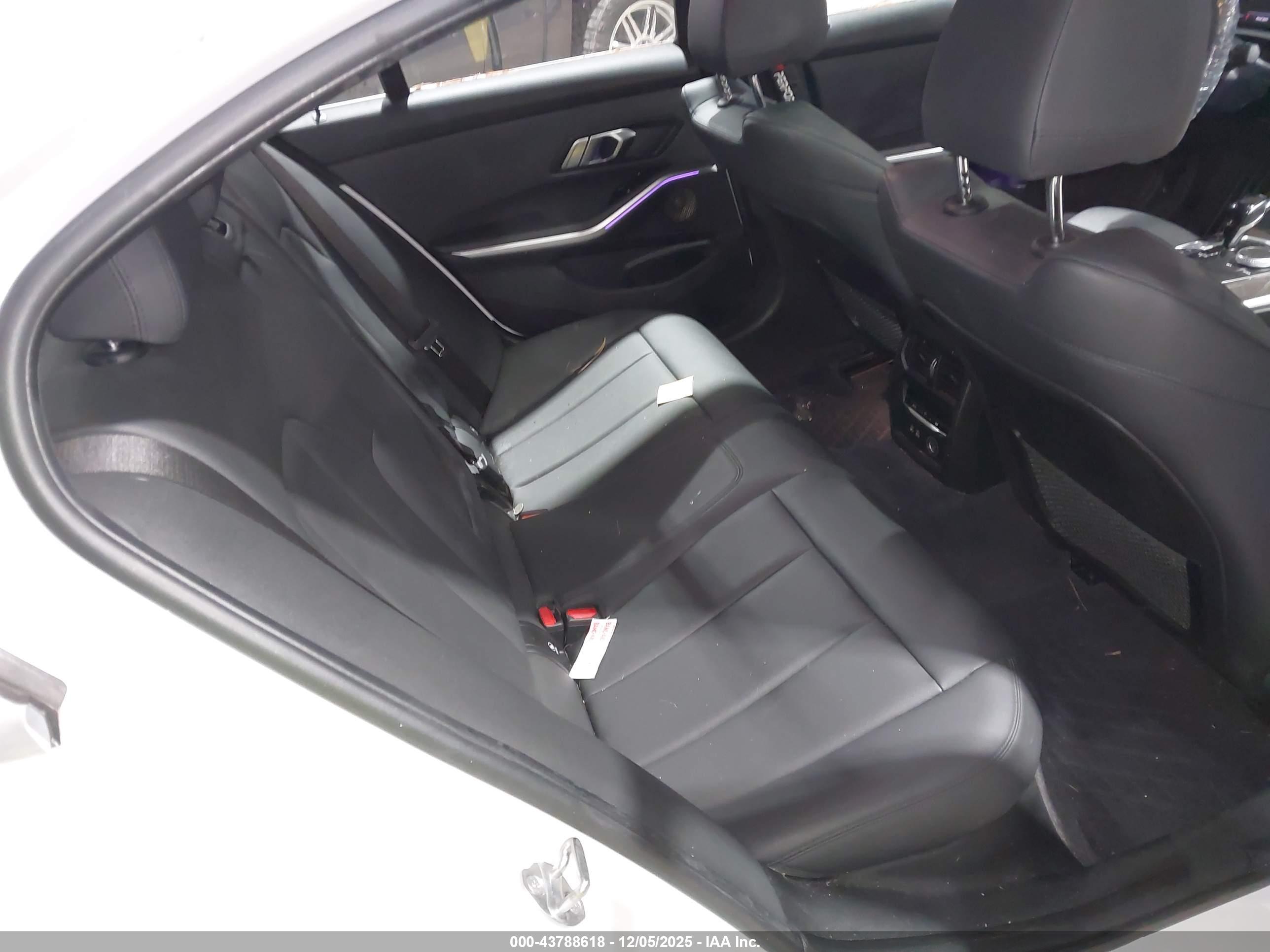 BMW 330I image 8