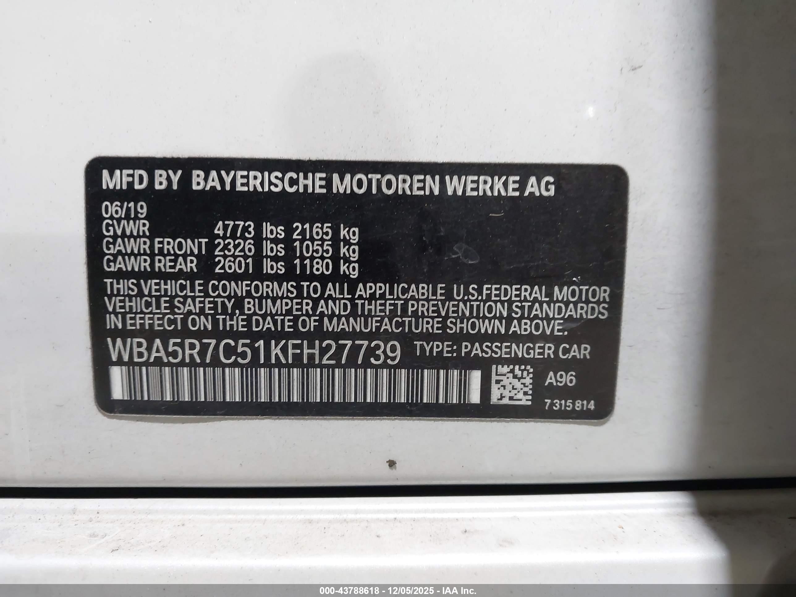 BMW 330I image 9