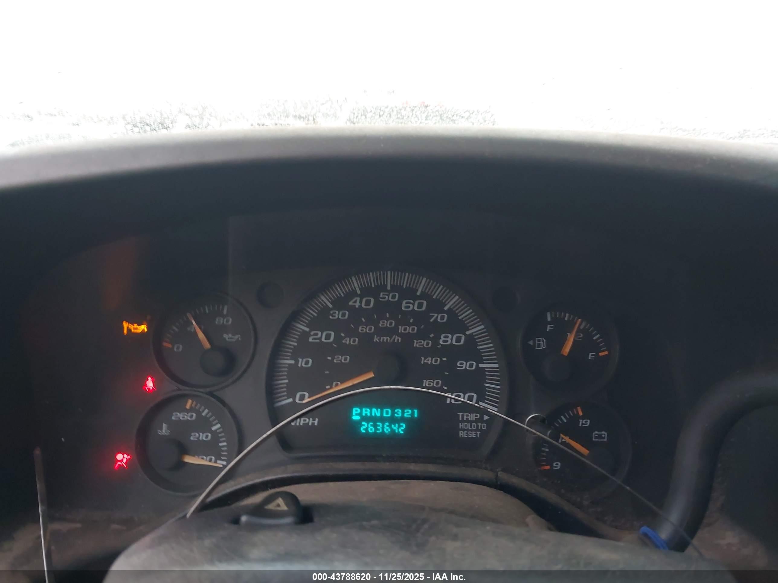 GMC SAVANA image 7