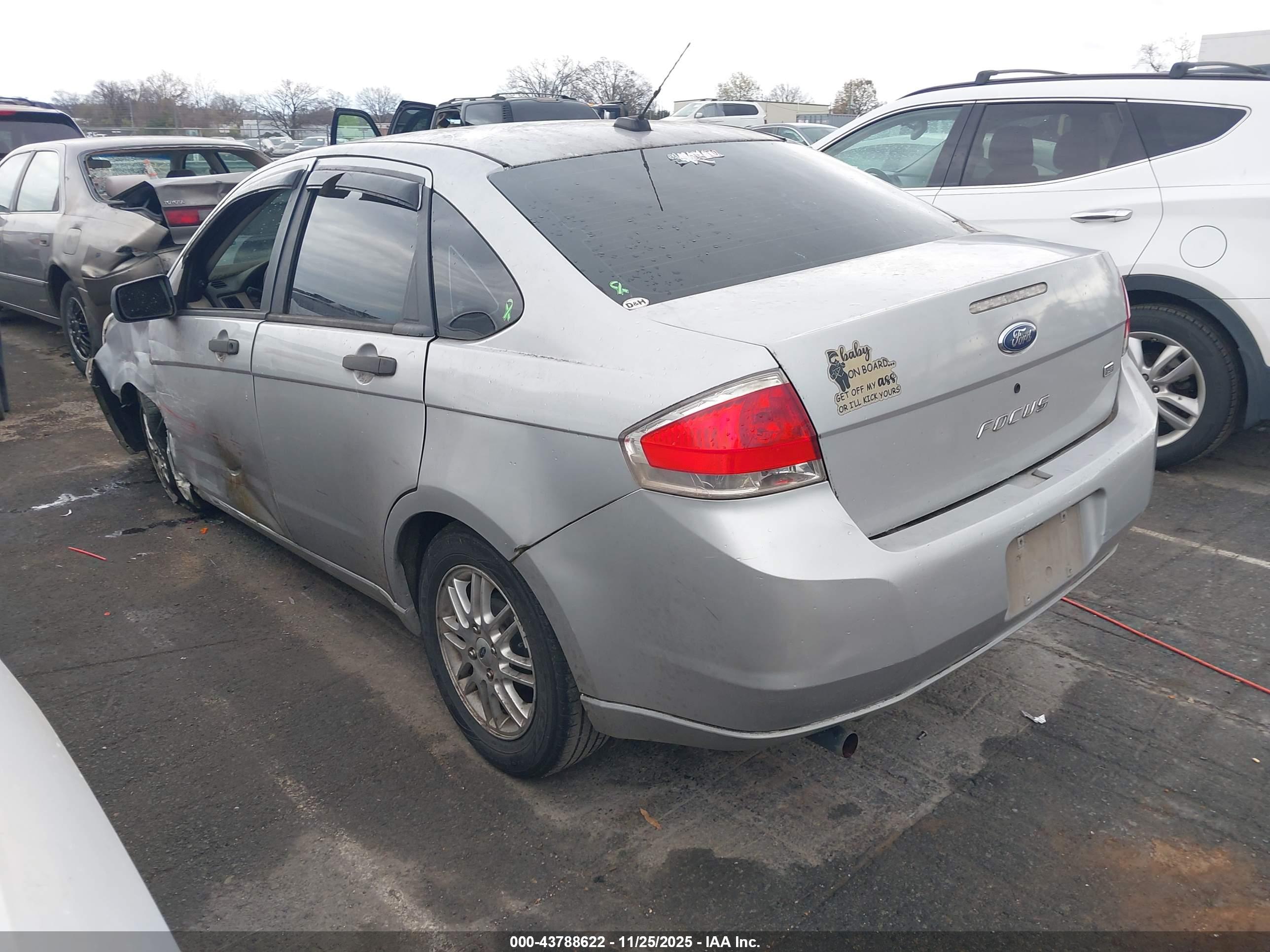 FORD FOCUS image 3