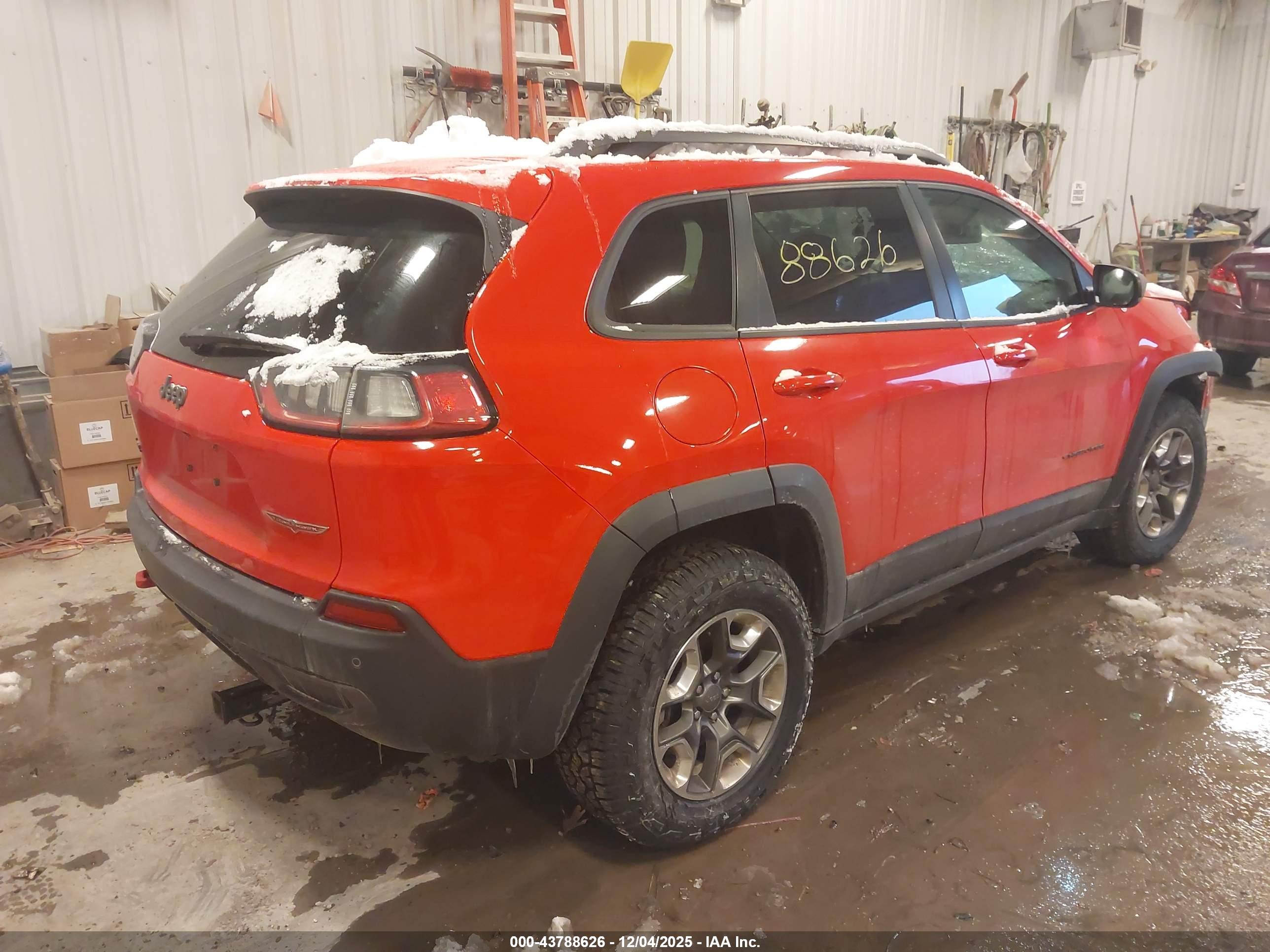 JEEP CHEROKEE image 4