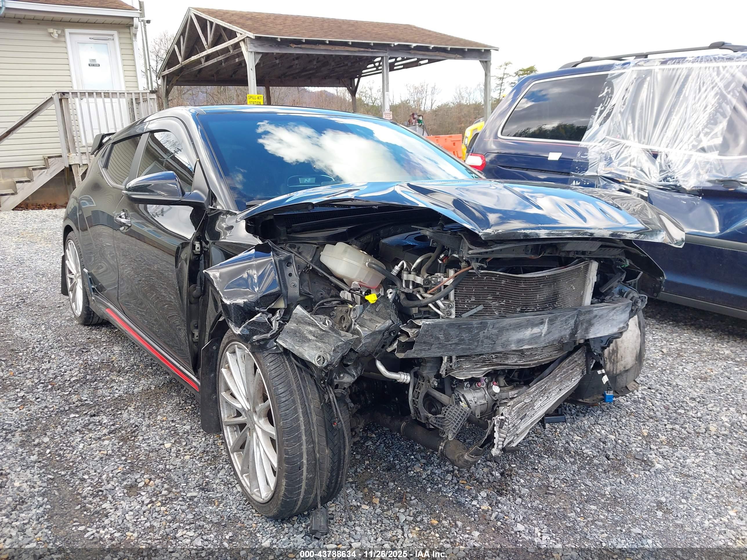 HYUNDAI VELOSTER image 6