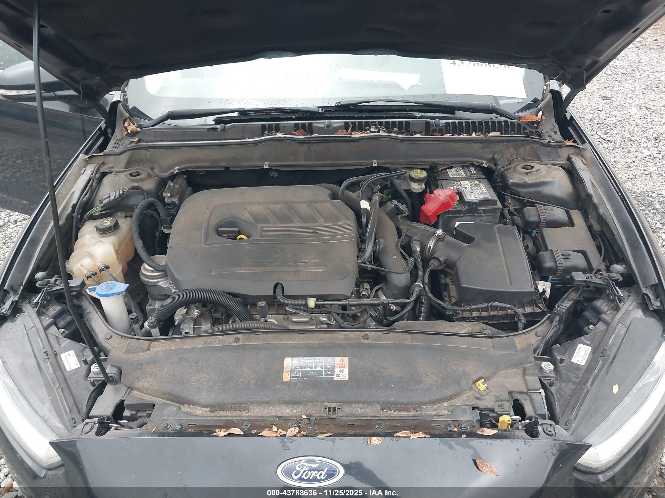 FORD FUSION image 10