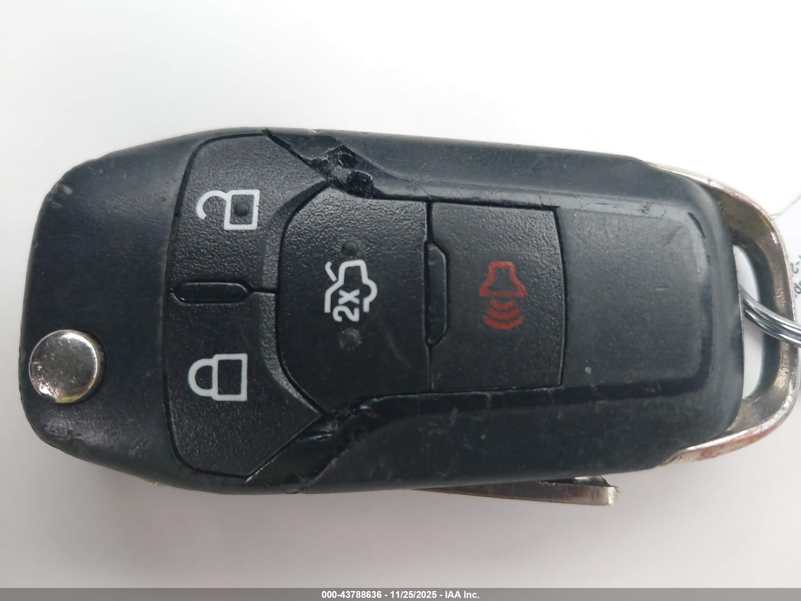FORD FUSION image 11