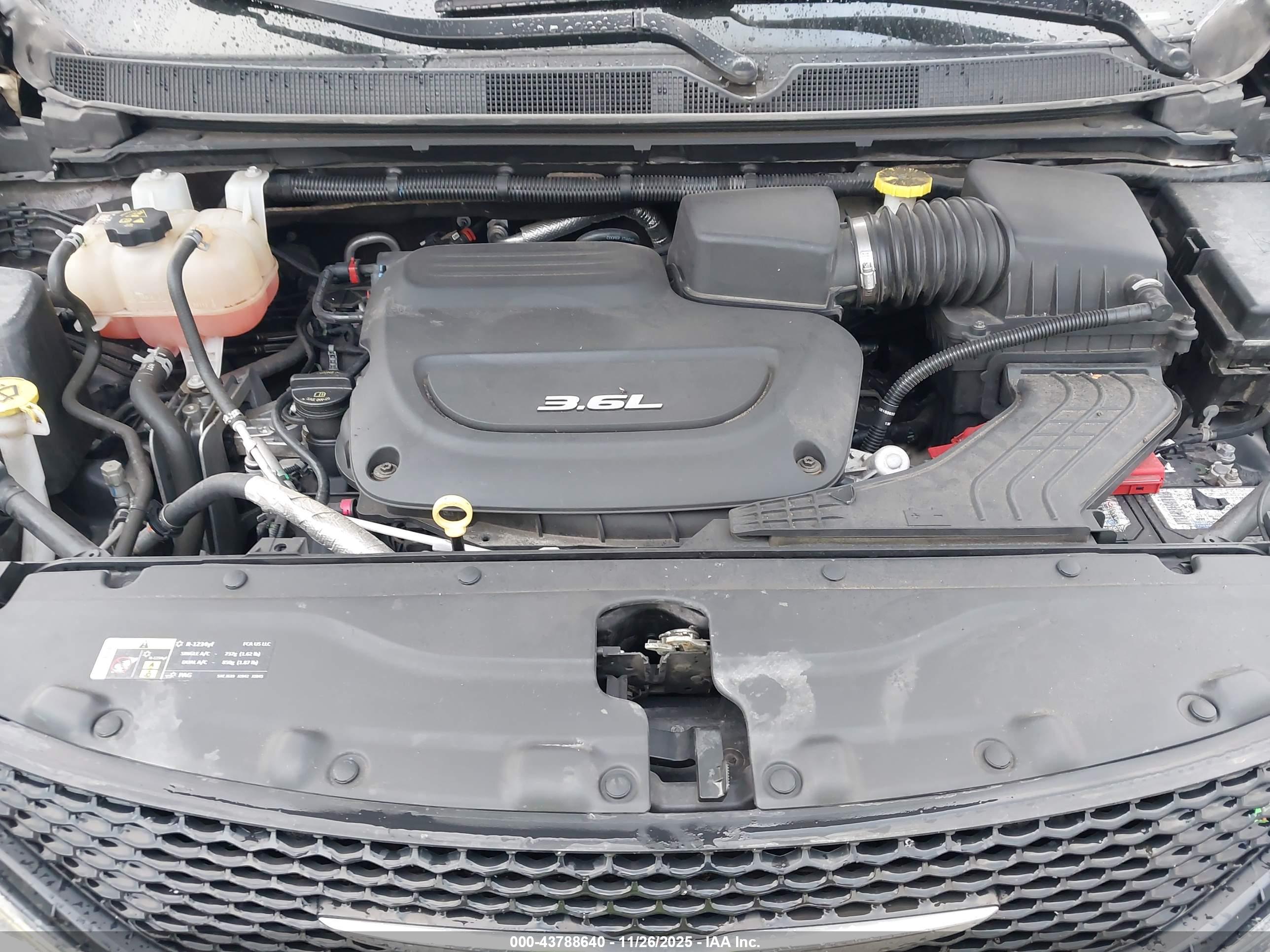 CHRYSLER PACIFICA image 10