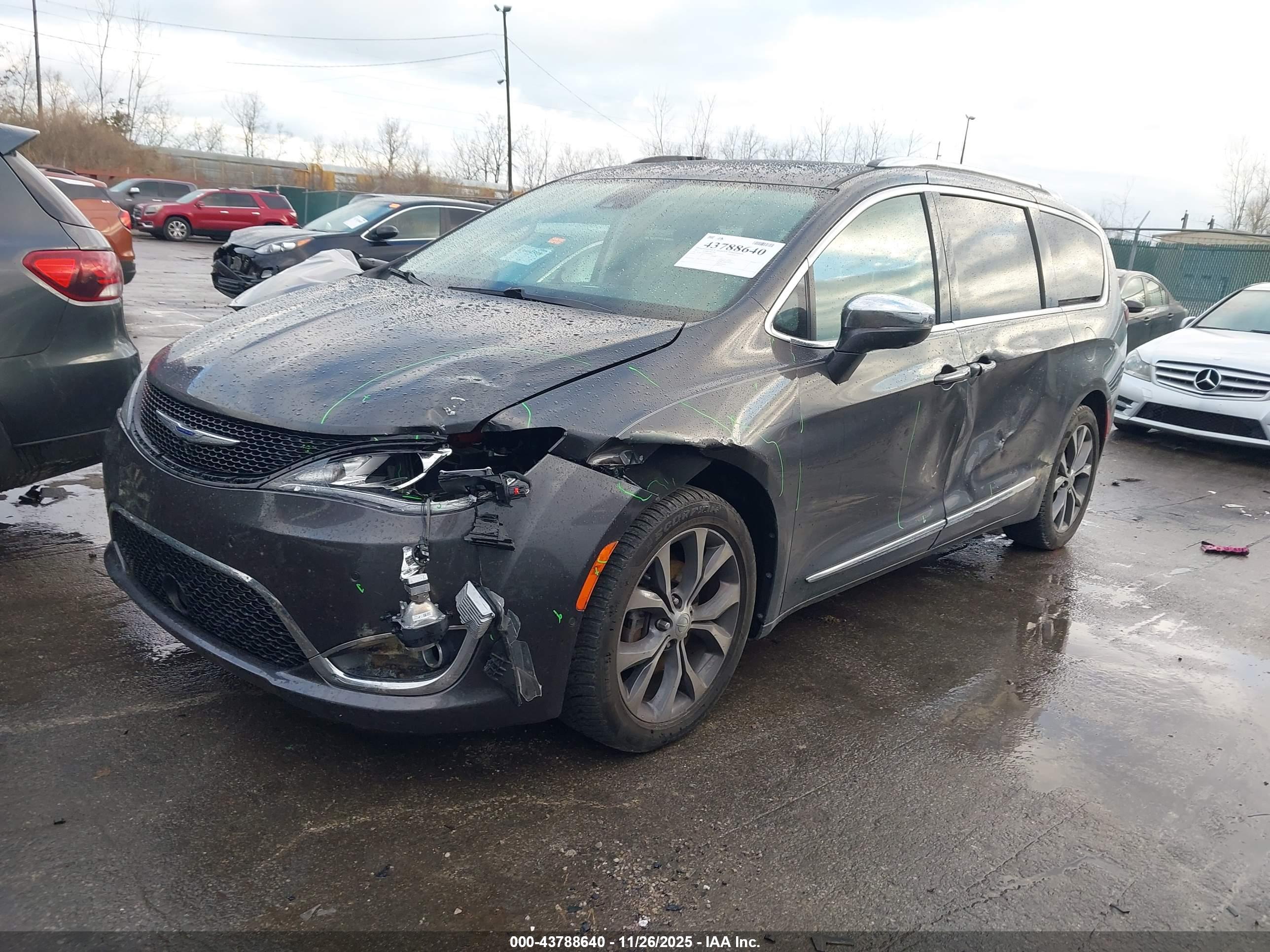 CHRYSLER PACIFICA image 2
