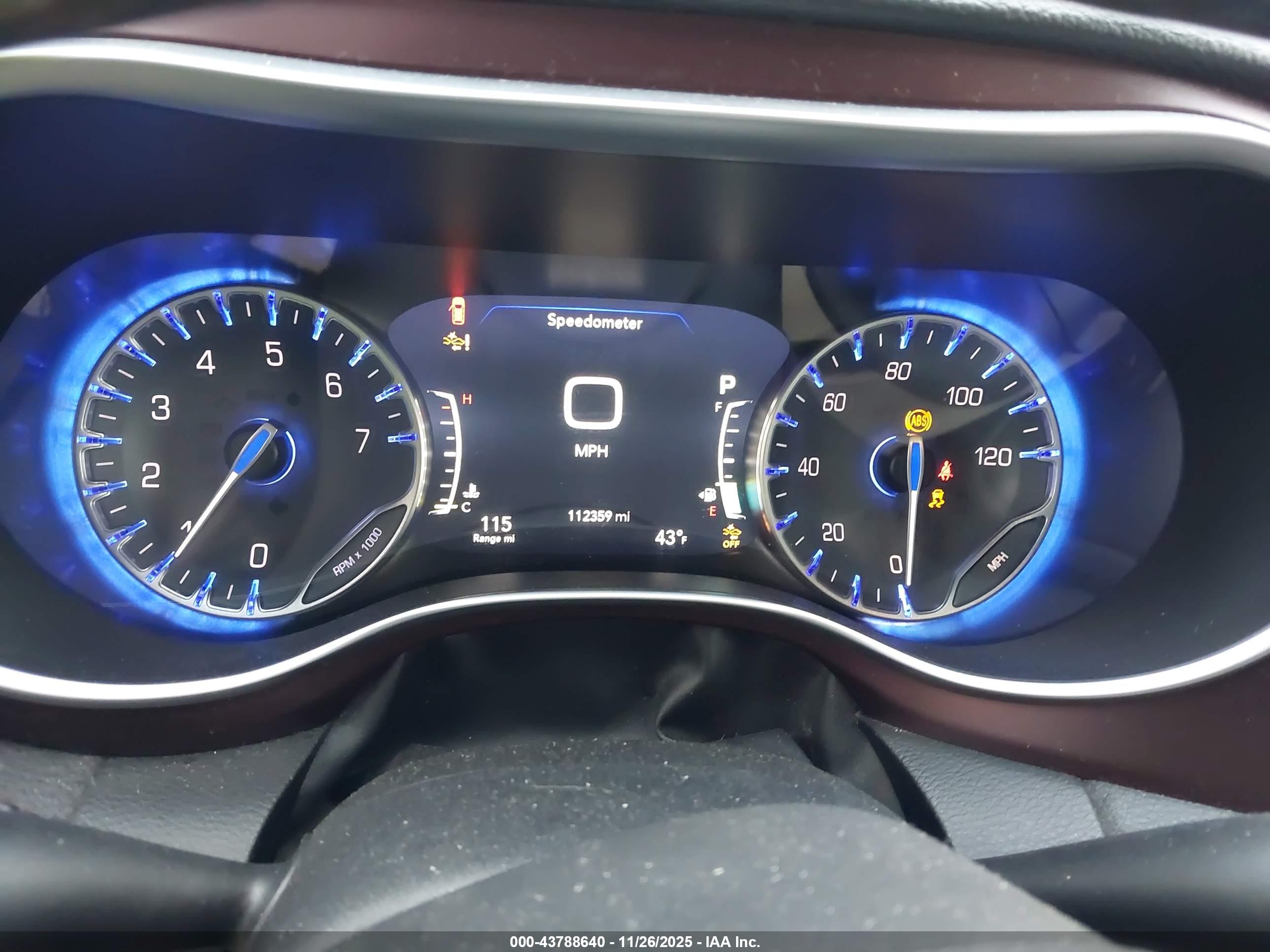 CHRYSLER PACIFICA image 7