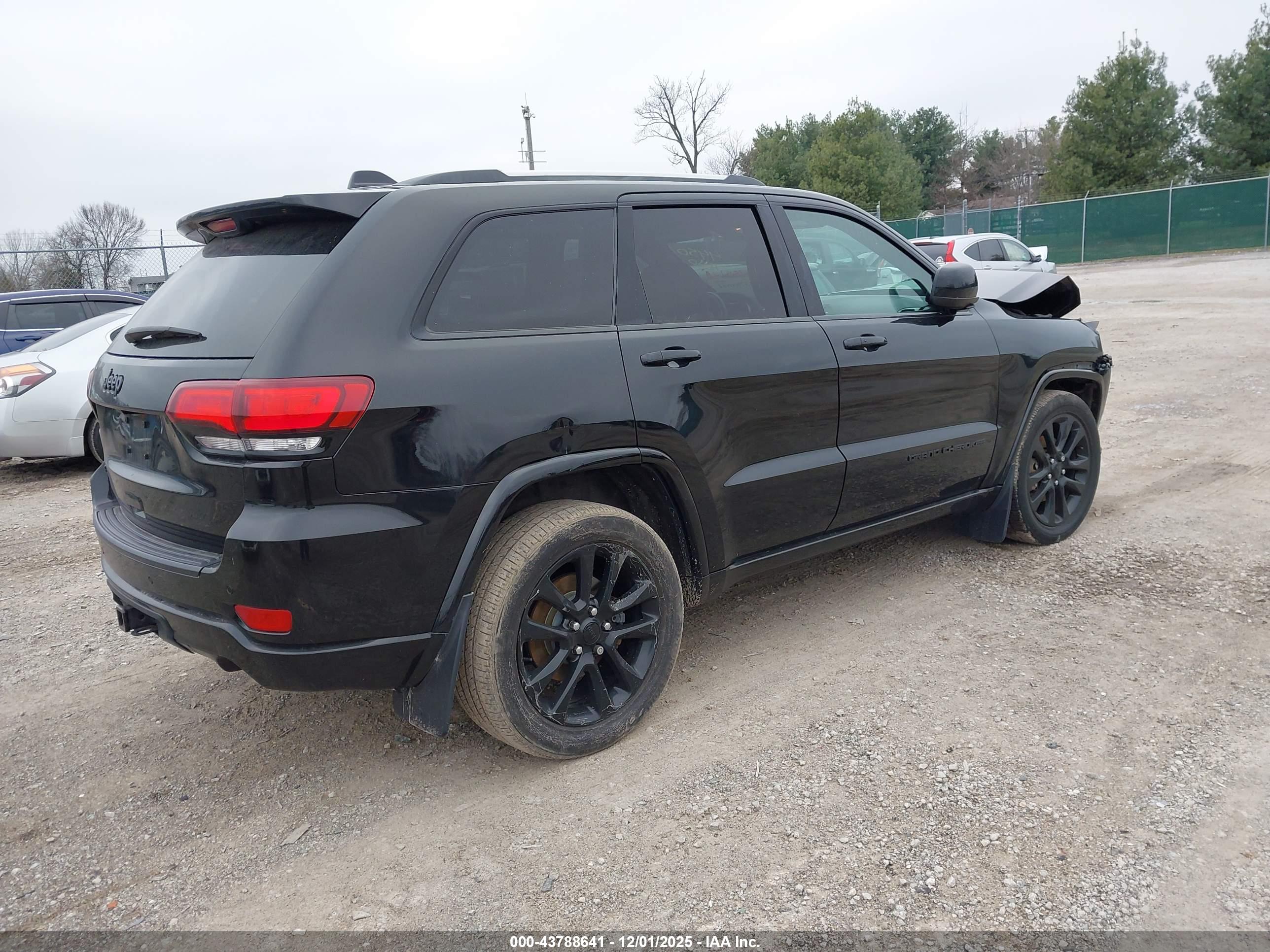 JEEP GRAND image 4