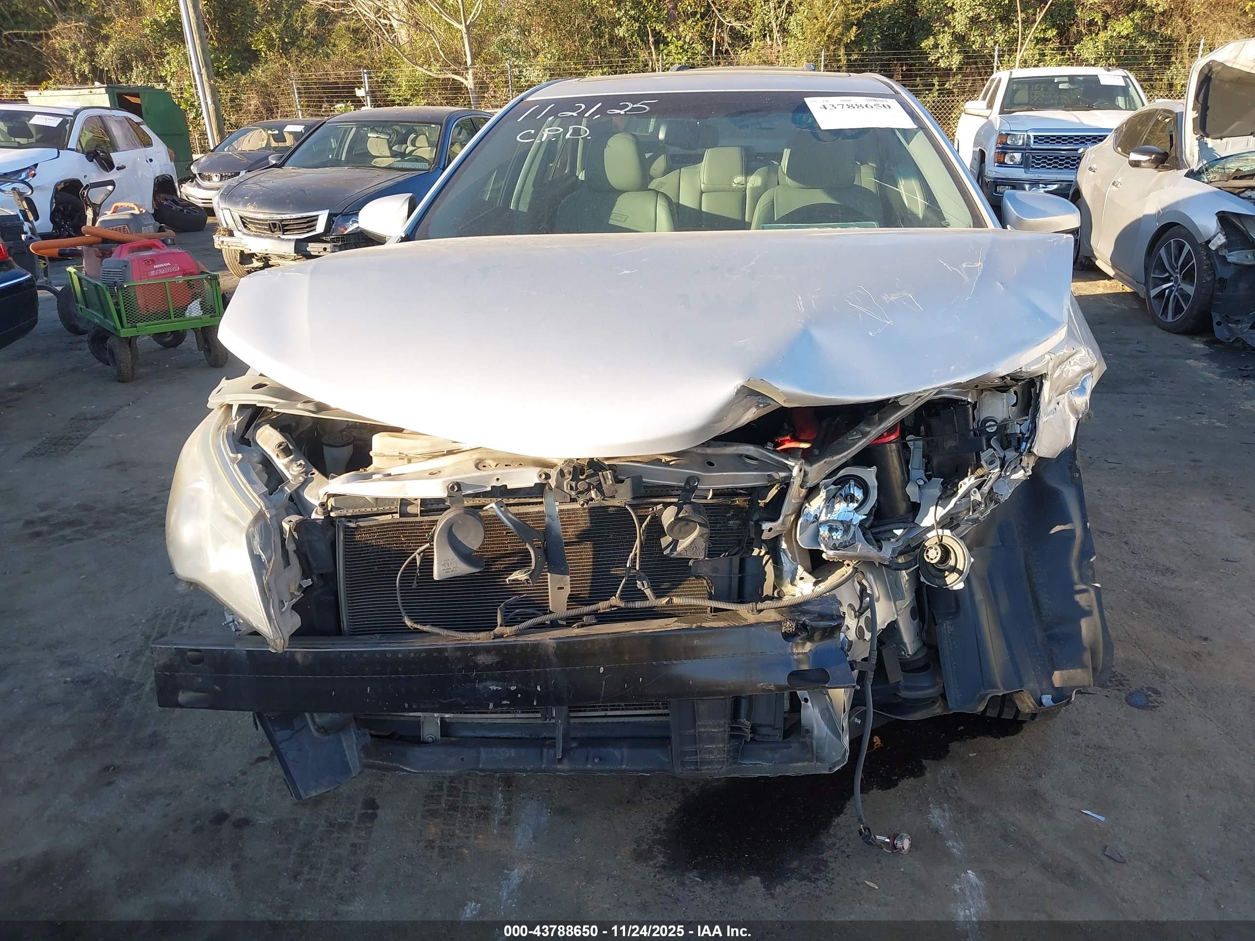 TOYOTA CAMRY image 6