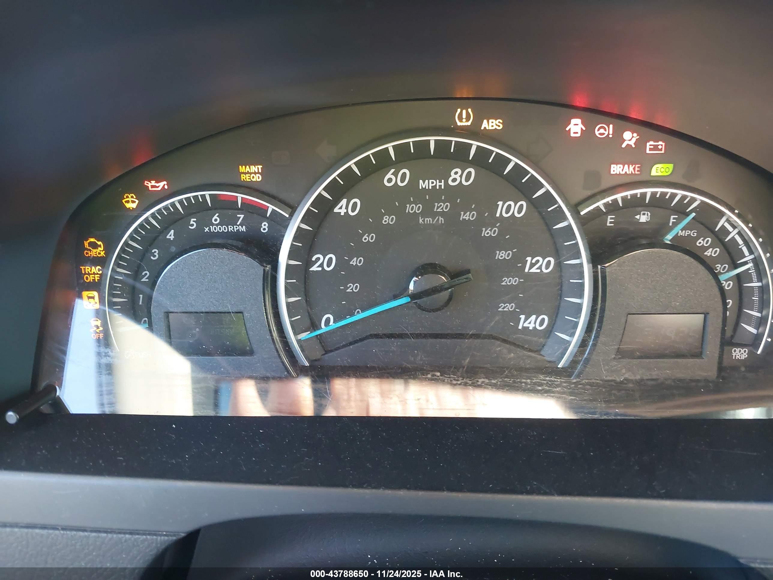 TOYOTA CAMRY image 7