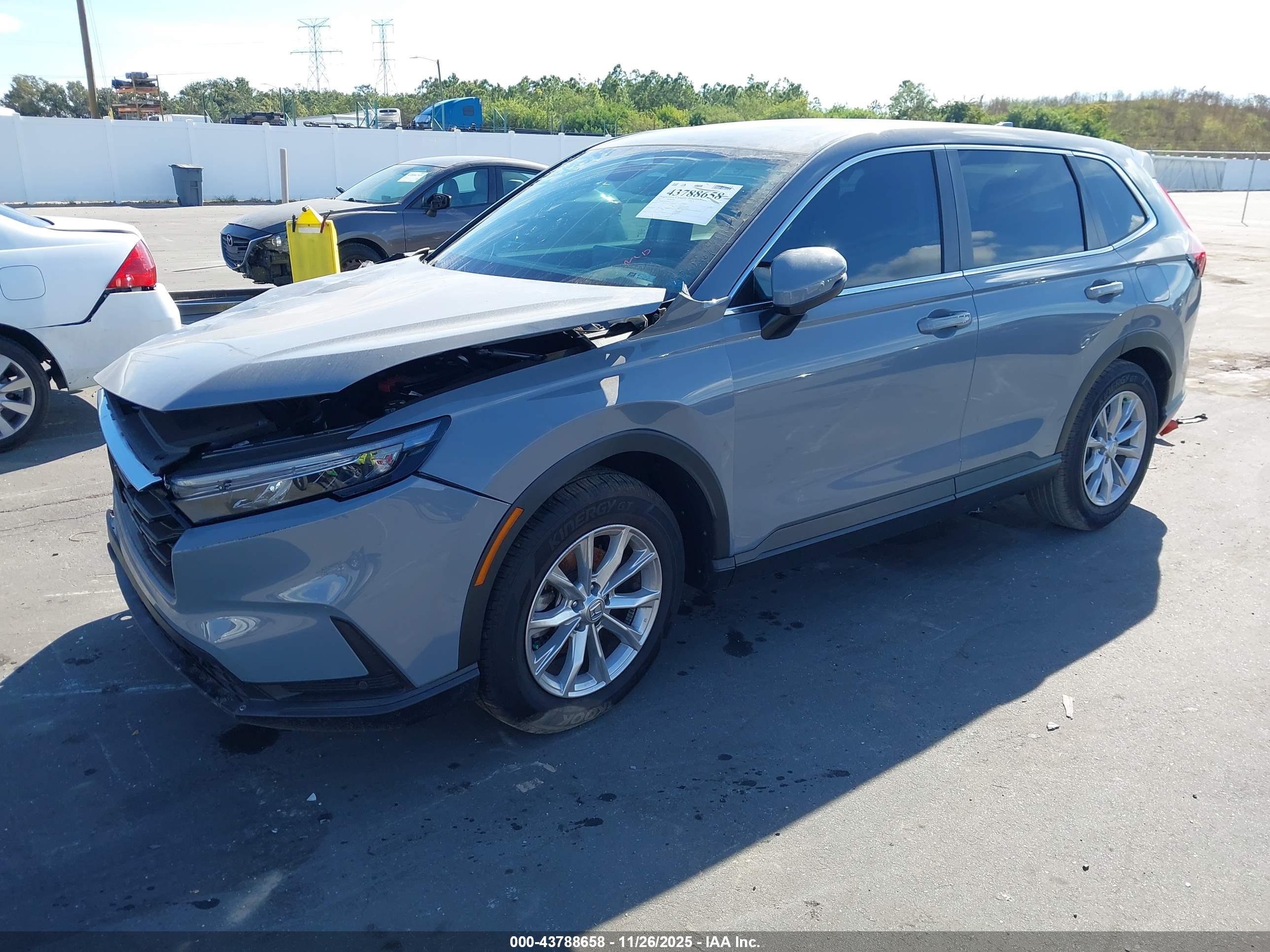 HONDA CR-V image 2