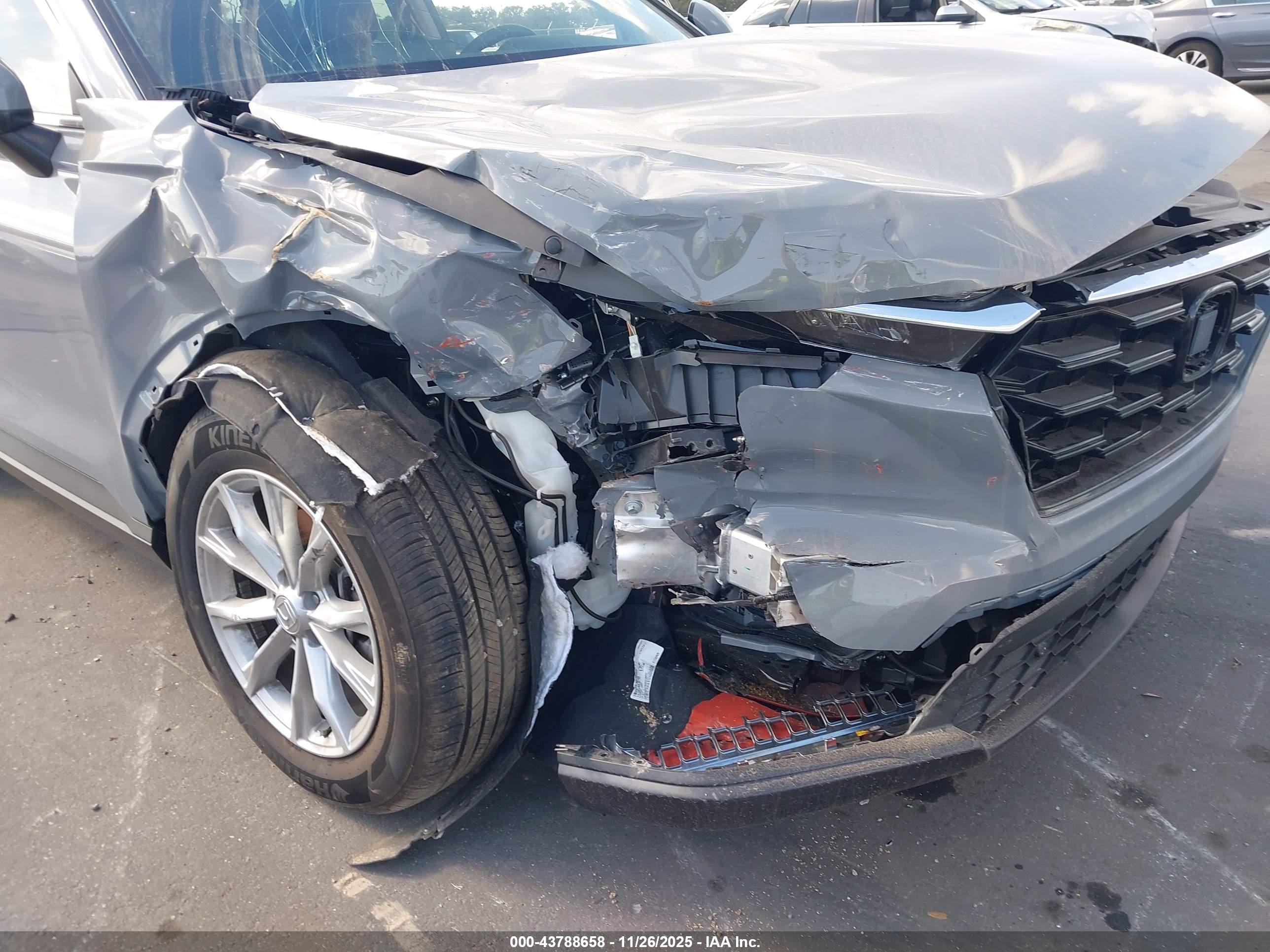 HONDA CR-V image 6