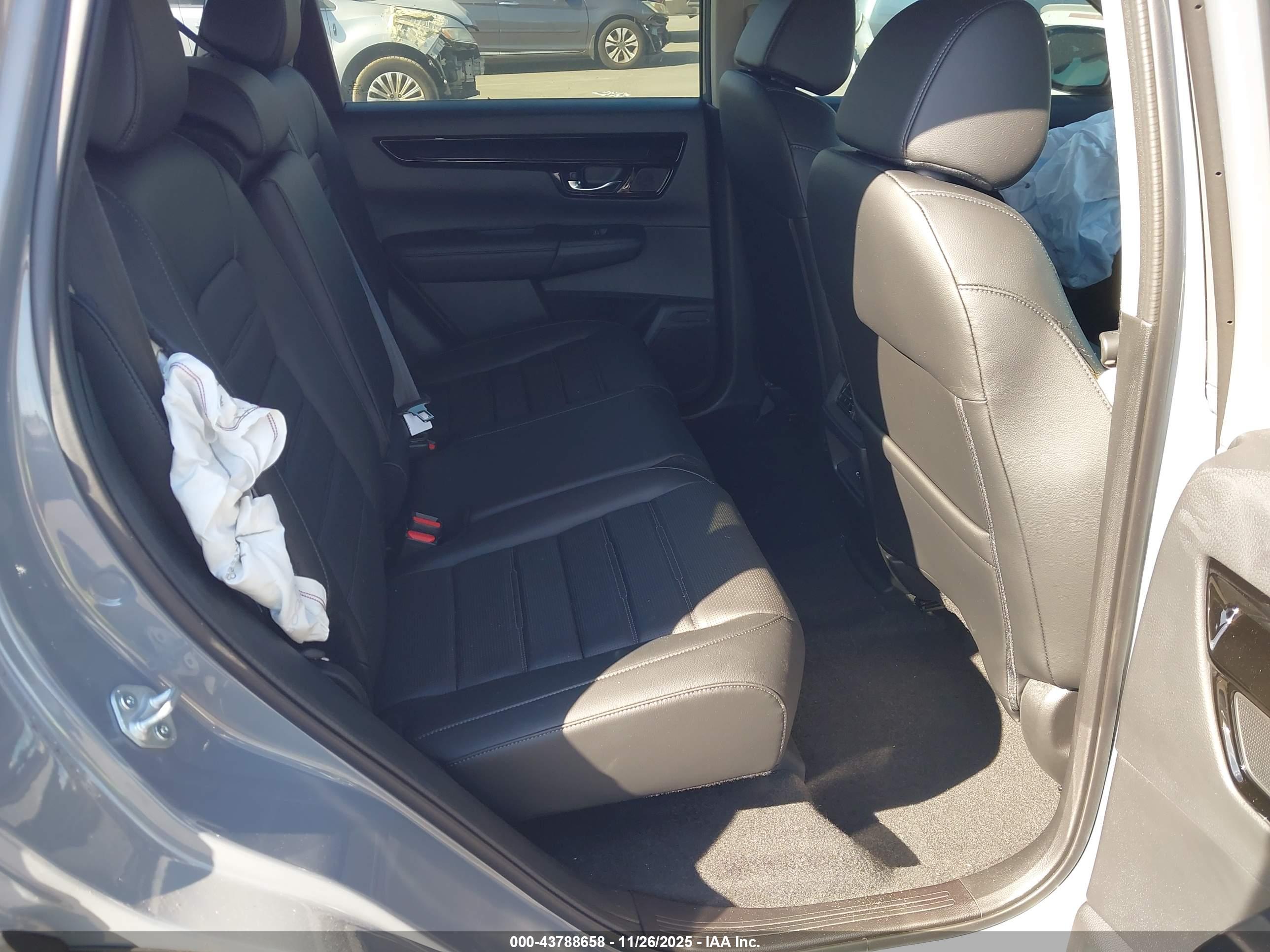 HONDA CR-V image 8