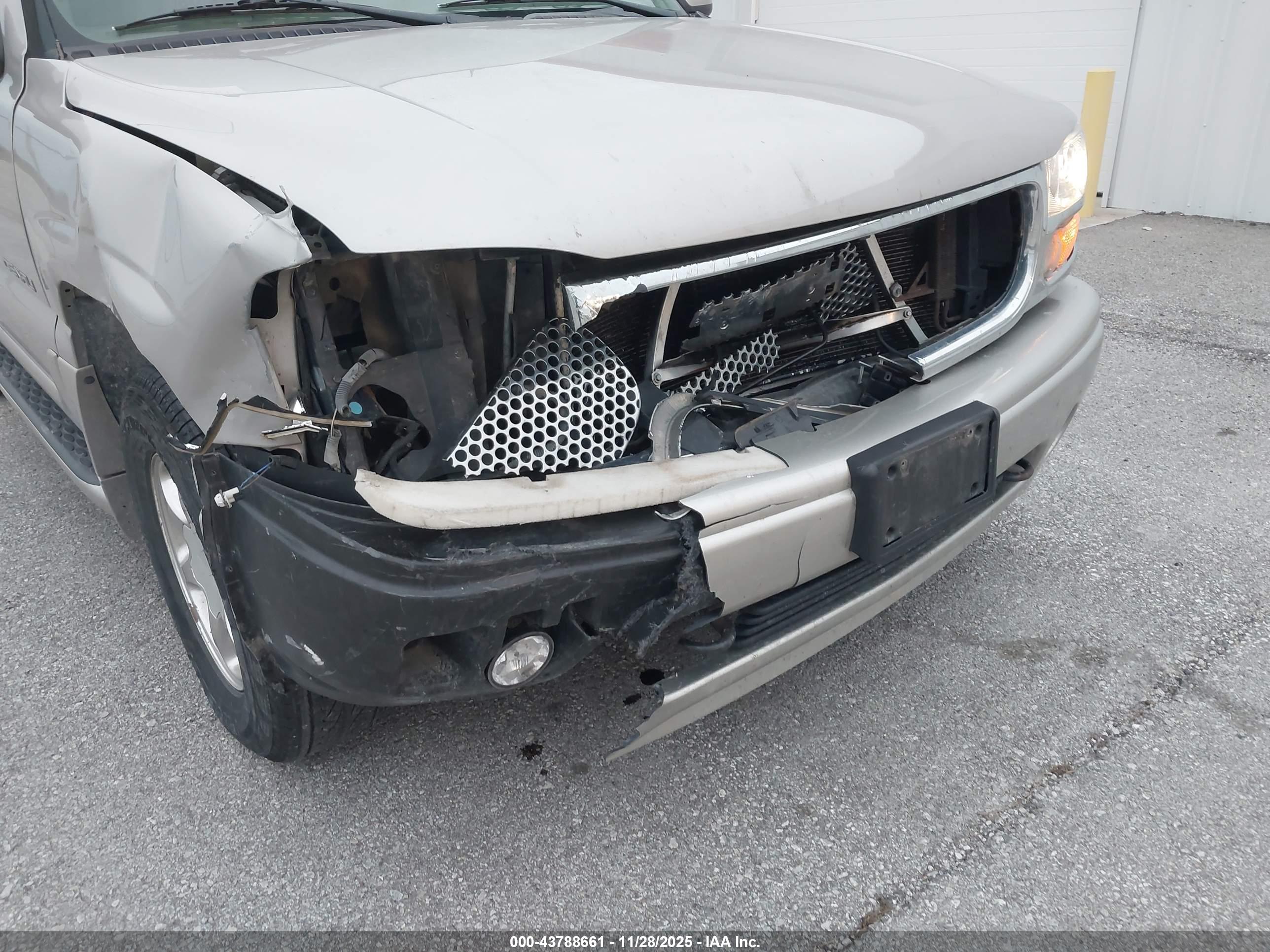 GMC YUKON image 6
