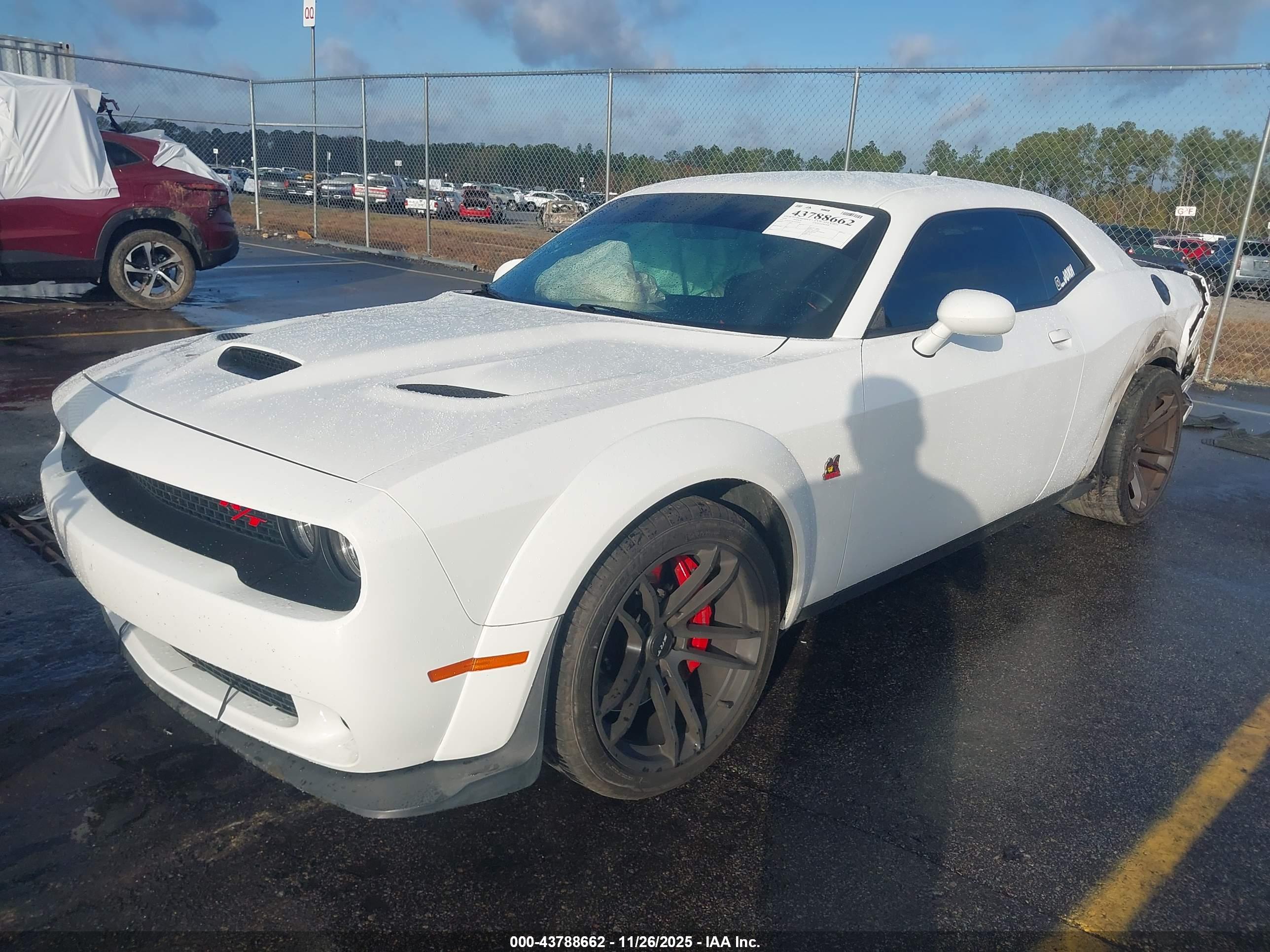 DODGE CHALLENGER image 2