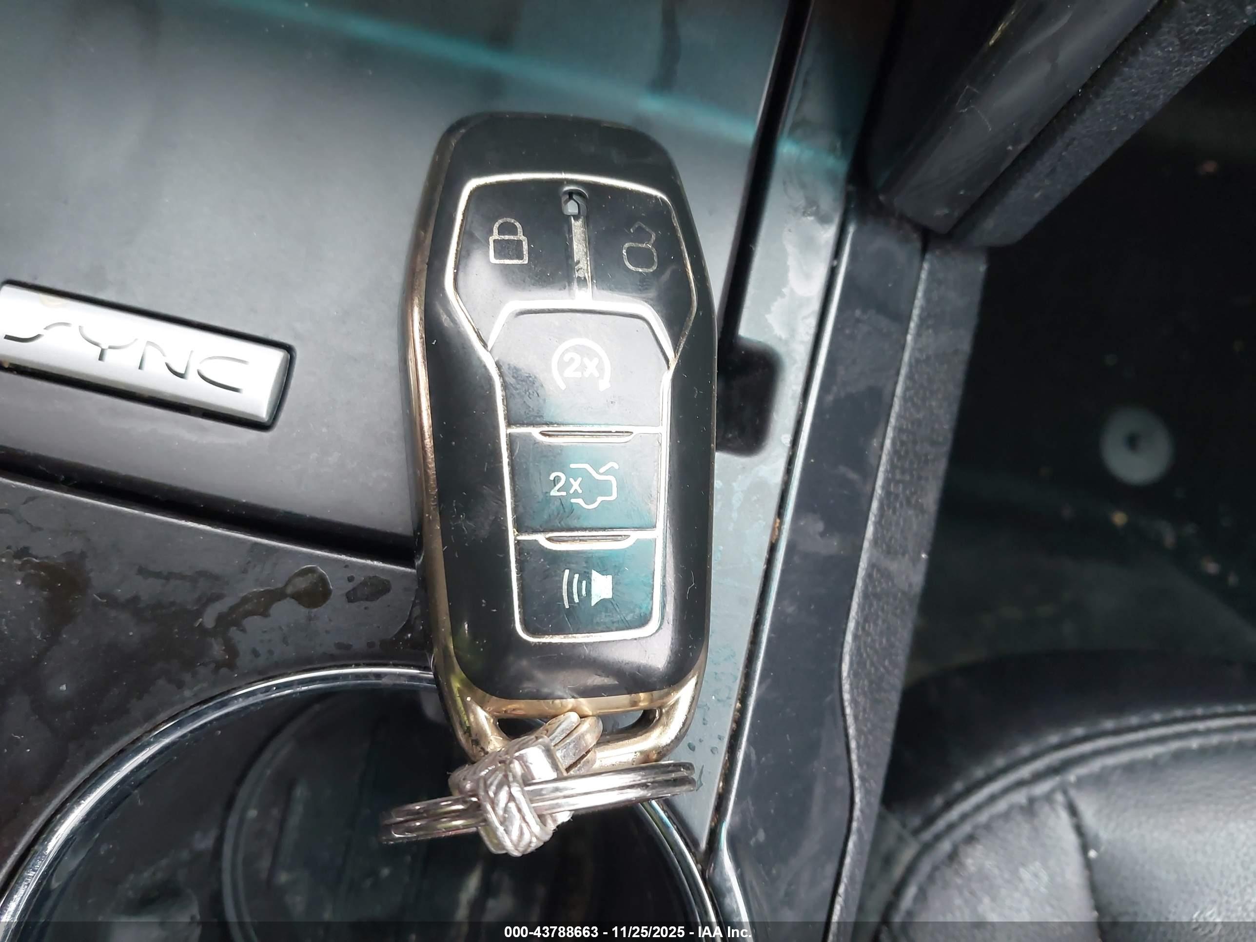 FORD EXPLORER image 11