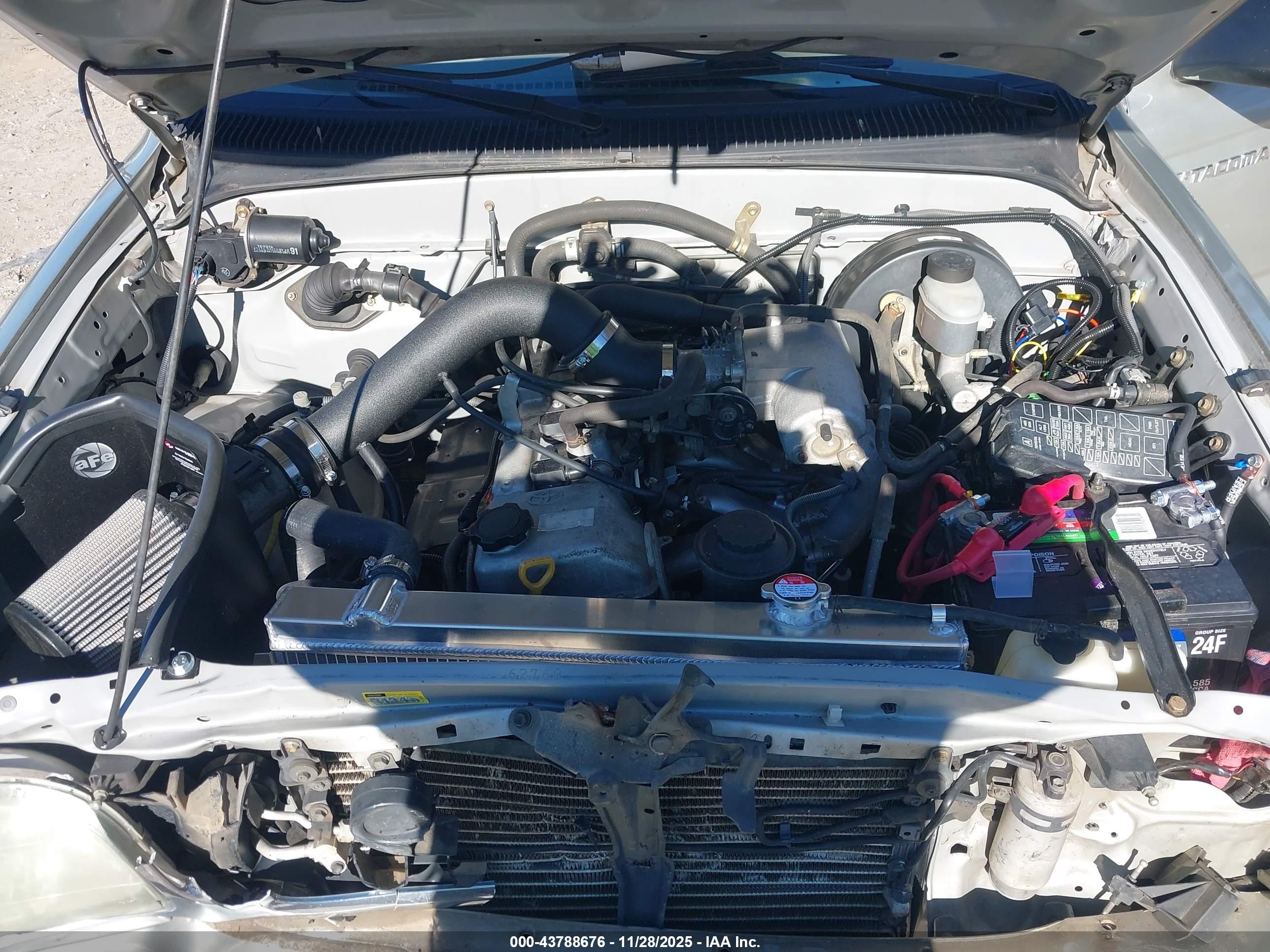TOYOTA TACOMA image 10