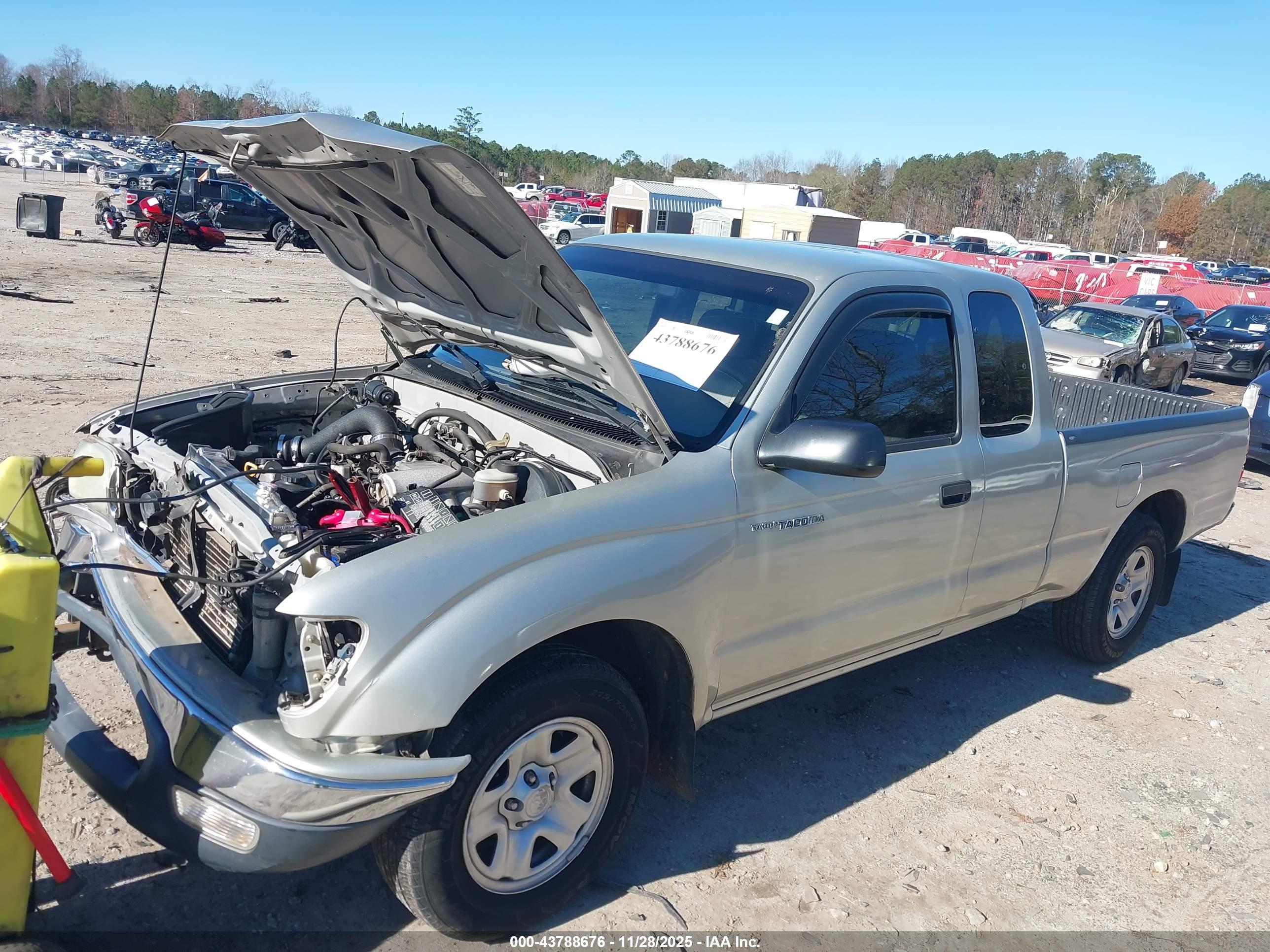 TOYOTA TACOMA image 2