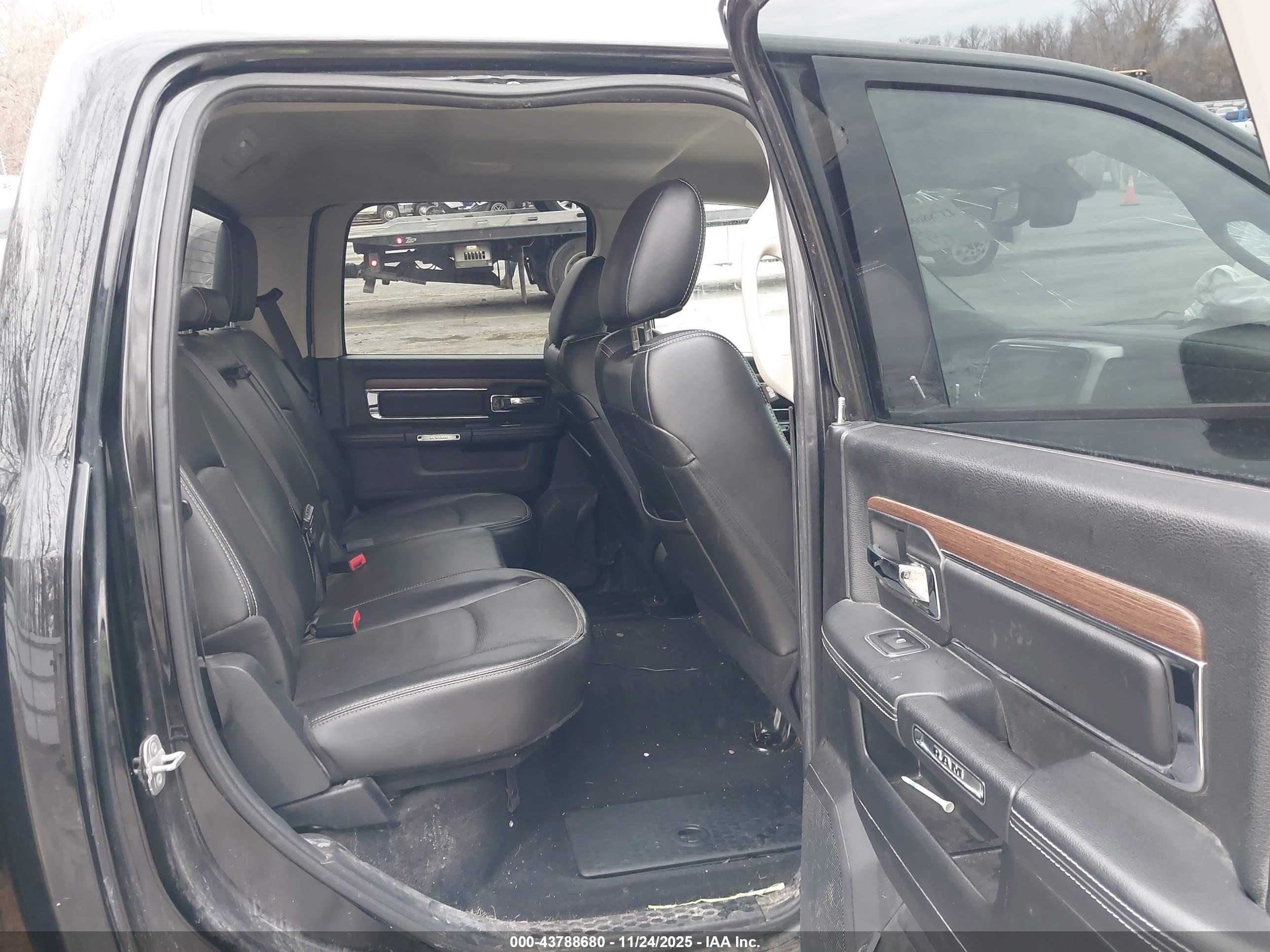 RAM 1500 image 8