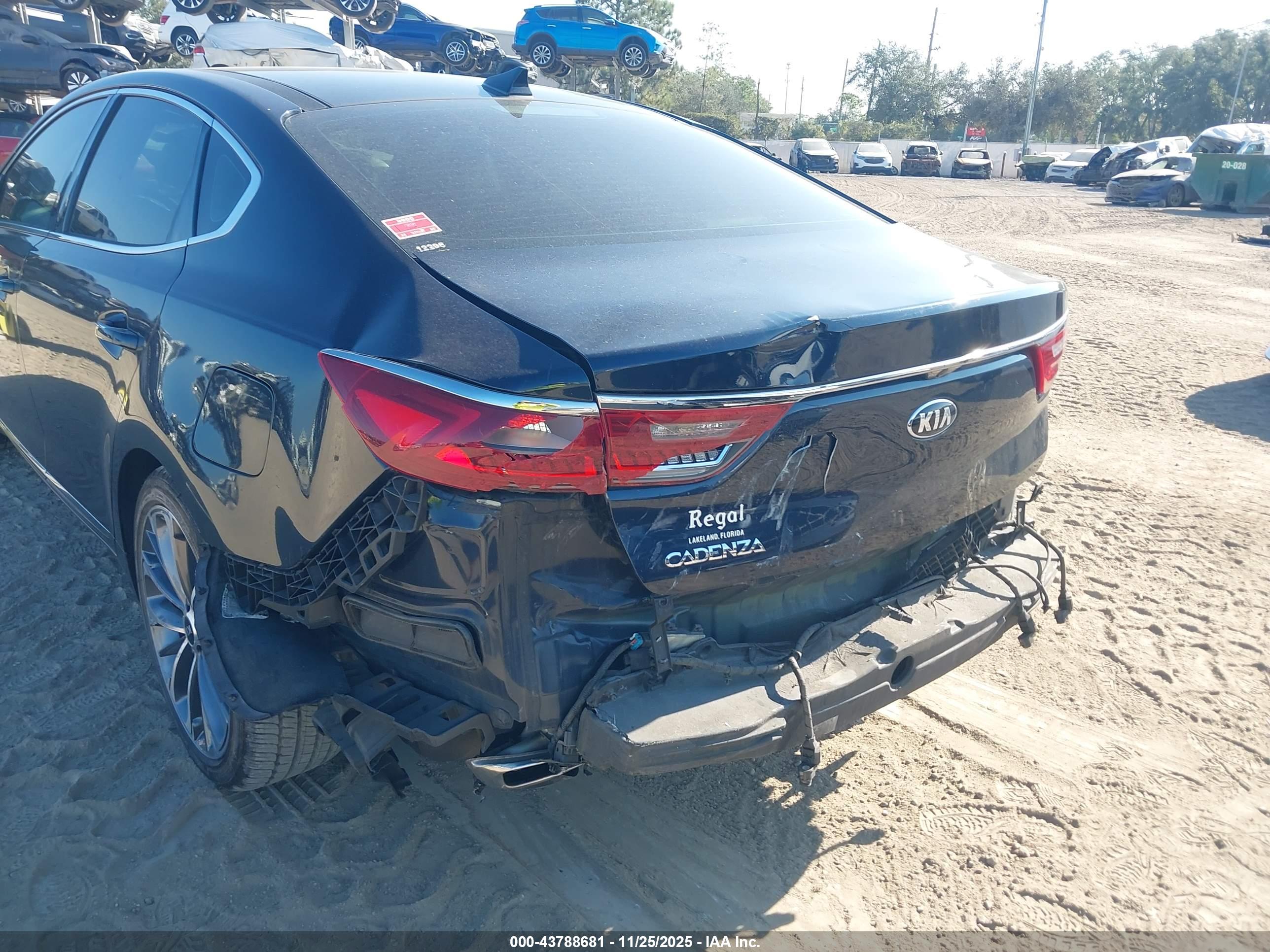 KIA CADENZA image 6
