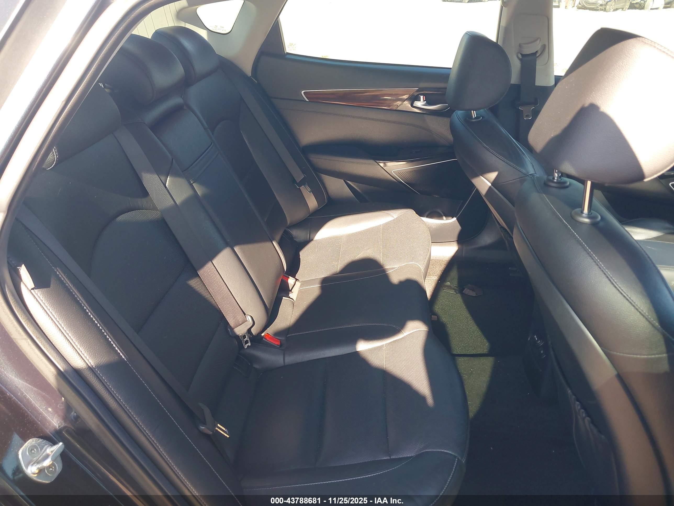 KIA CADENZA image 8